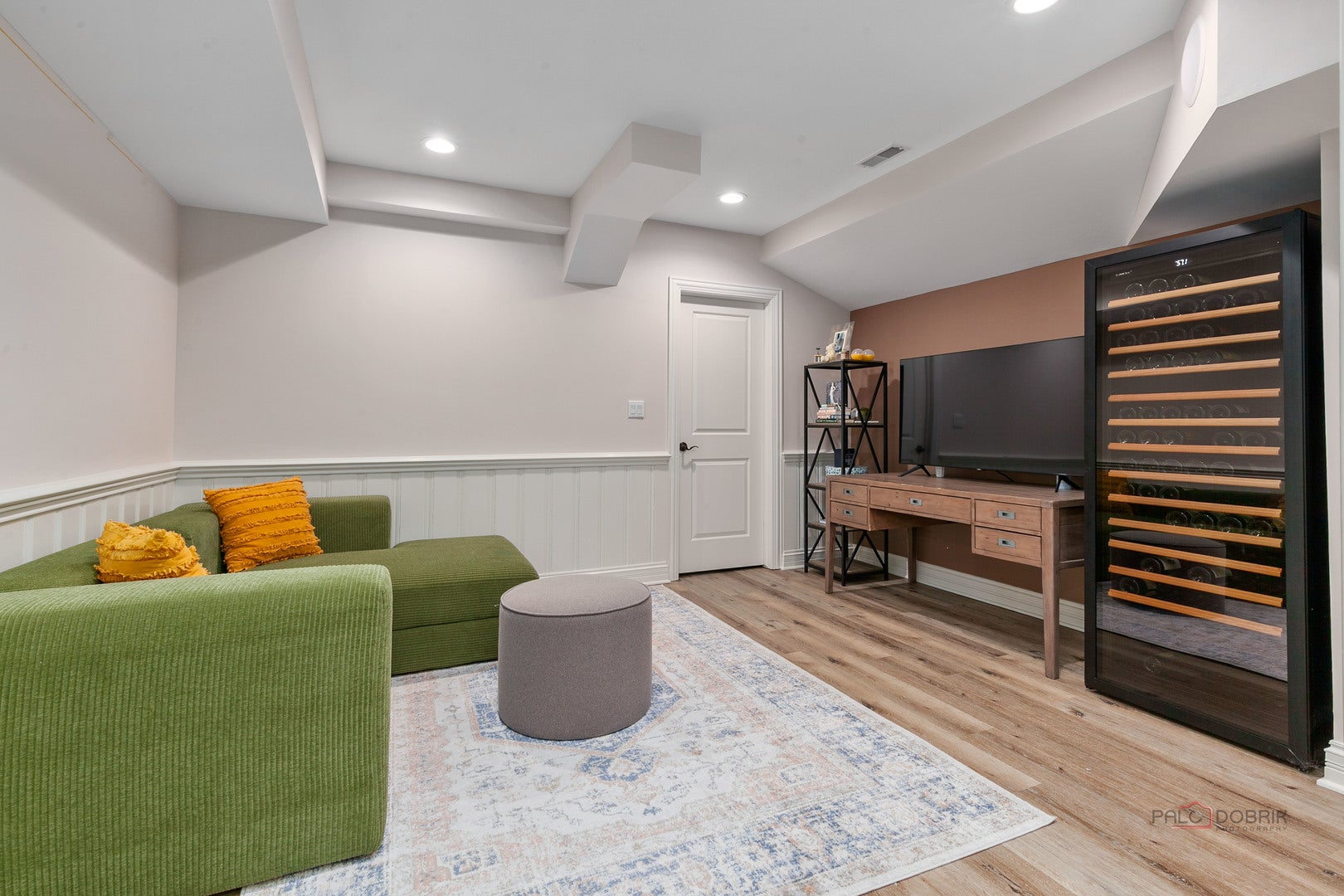 Lake Forest, Illinois, 60045, United States, 5 Bedrooms Bedrooms, ,5 BathroomsBathrooms,Residential,Contingent,2015476