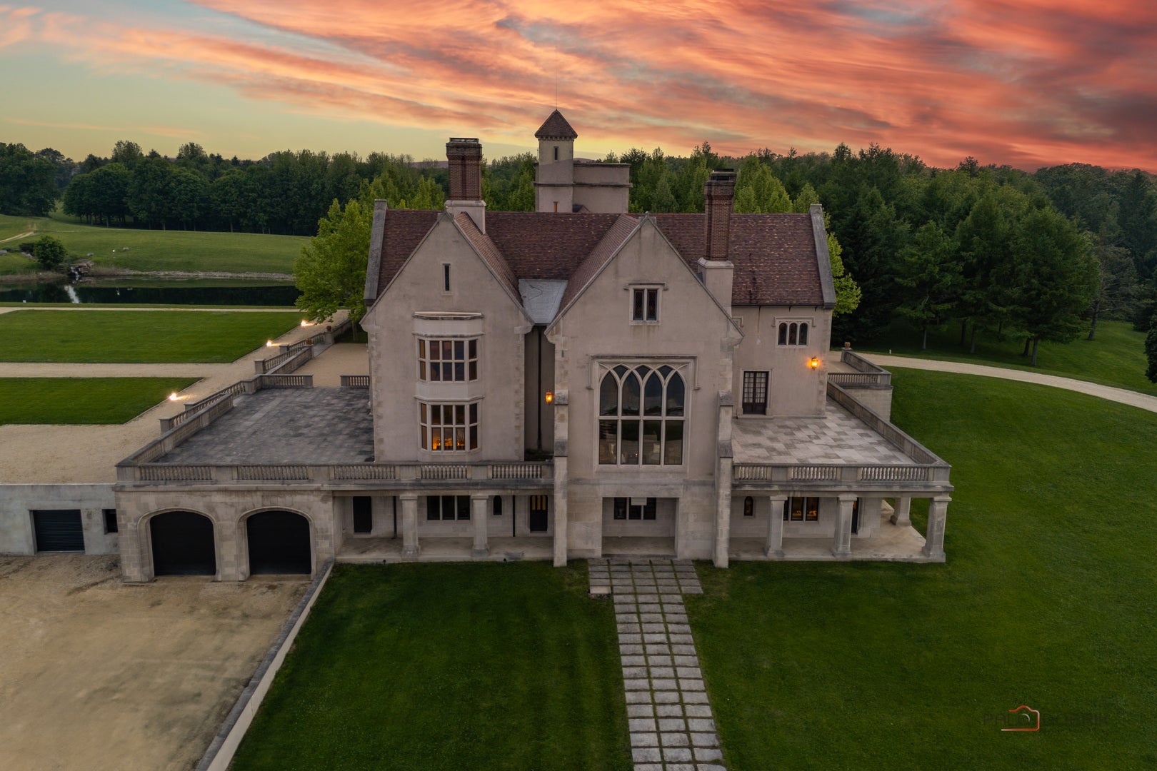 Harvard, Illinois, 60033, United States, 3 Bedrooms Bedrooms, ,4 BathroomsBathrooms,Residential,Active,1953429