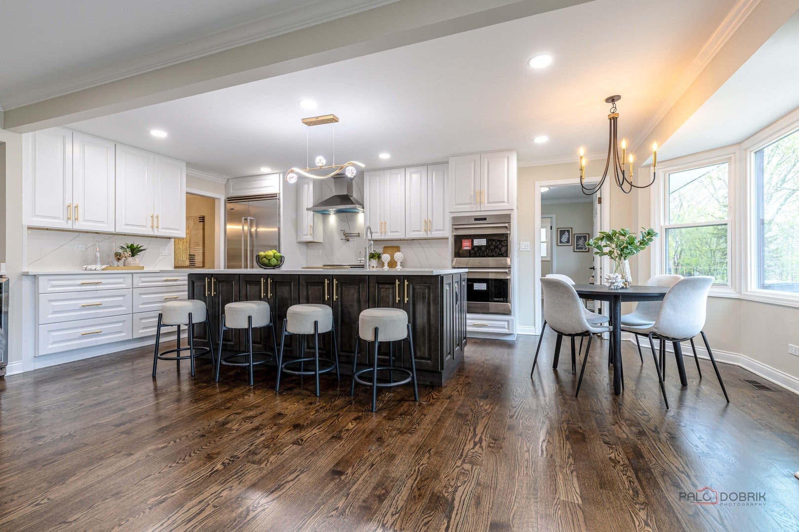 Lincolnshire, Illinois, 60069, United States, 5 Bedrooms Bedrooms, ,4 BathroomsBathrooms,Residential,Active,1933896