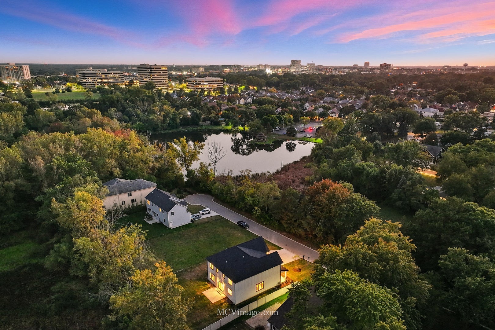 Lombard, Illinois, 60148, United States, 4 Bedrooms Bedrooms, ,4 BathroomsBathrooms,Residential,Active,1959972