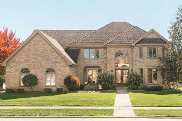 300 RADCLIFFE CT, BLOOMINGDALE, IL 60108 - Image 1