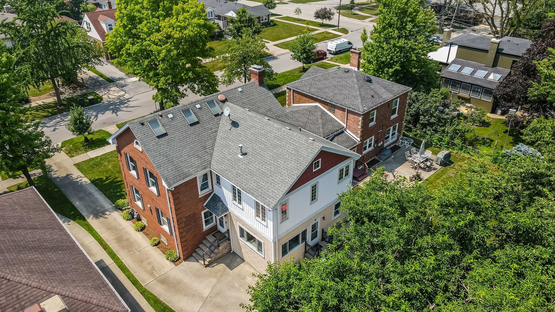 Park Ridge, Illinois, 60068, United States, 5 Bedrooms Bedrooms, ,5 BathroomsBathrooms,Residential,Active,1926710