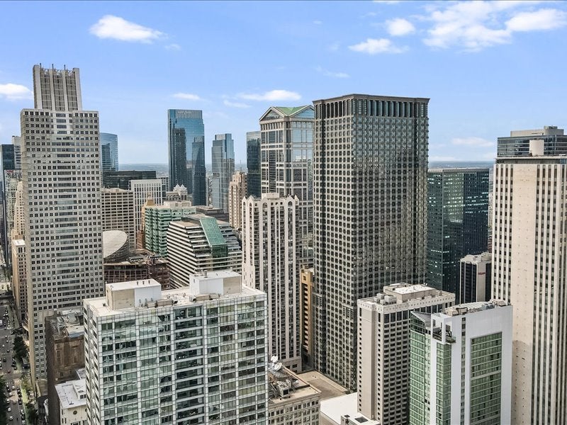 Chicago, Illinois, 60602, United States, 3 Bedrooms Bedrooms, ,3 BathroomsBathrooms,Residential,Active,1969671