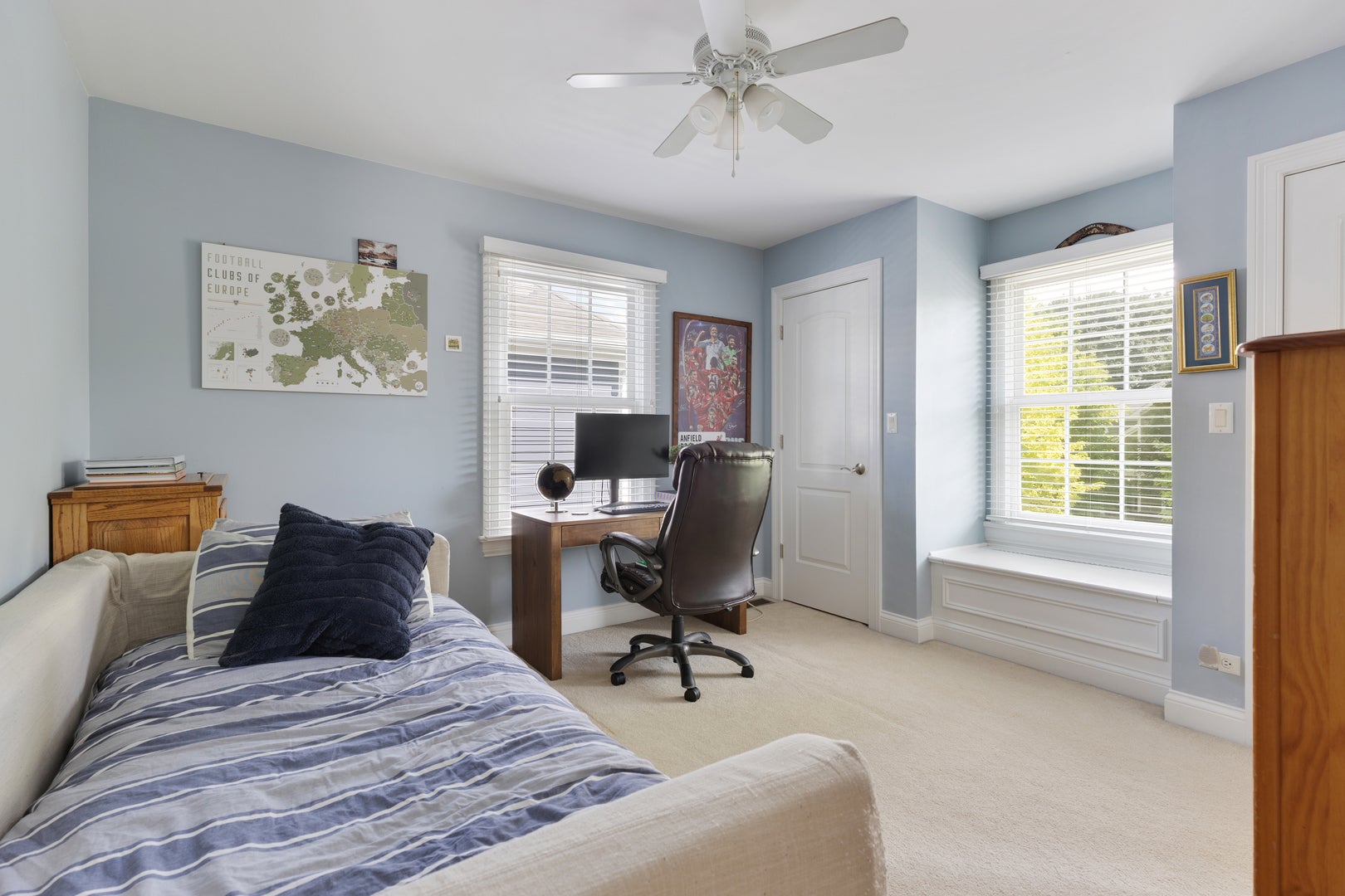 Libertyville, Illinois, 60048, United States, 5 Bedrooms Bedrooms, ,5 BathroomsBathrooms,Residential,Active,1942347