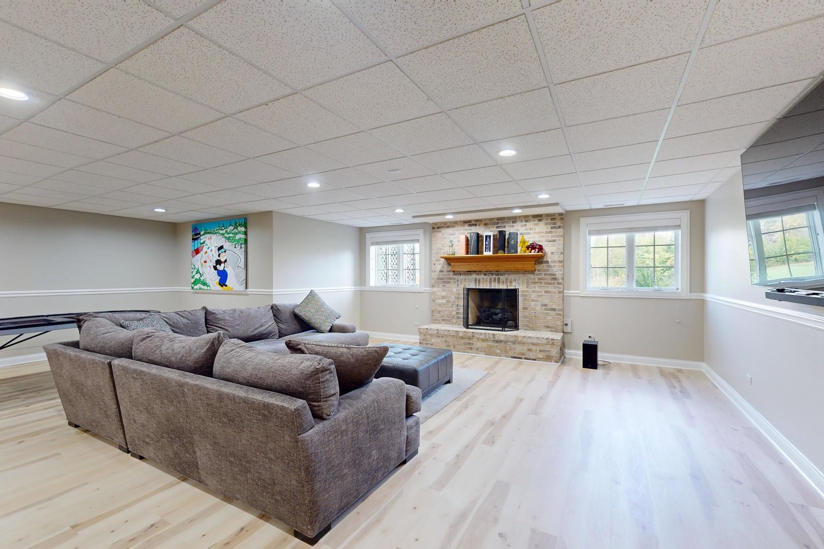 Hawthorn Woods, Illinois, 60047, United States, 5 Bedrooms Bedrooms, ,6 BathroomsBathrooms,Residential,Active,1969669