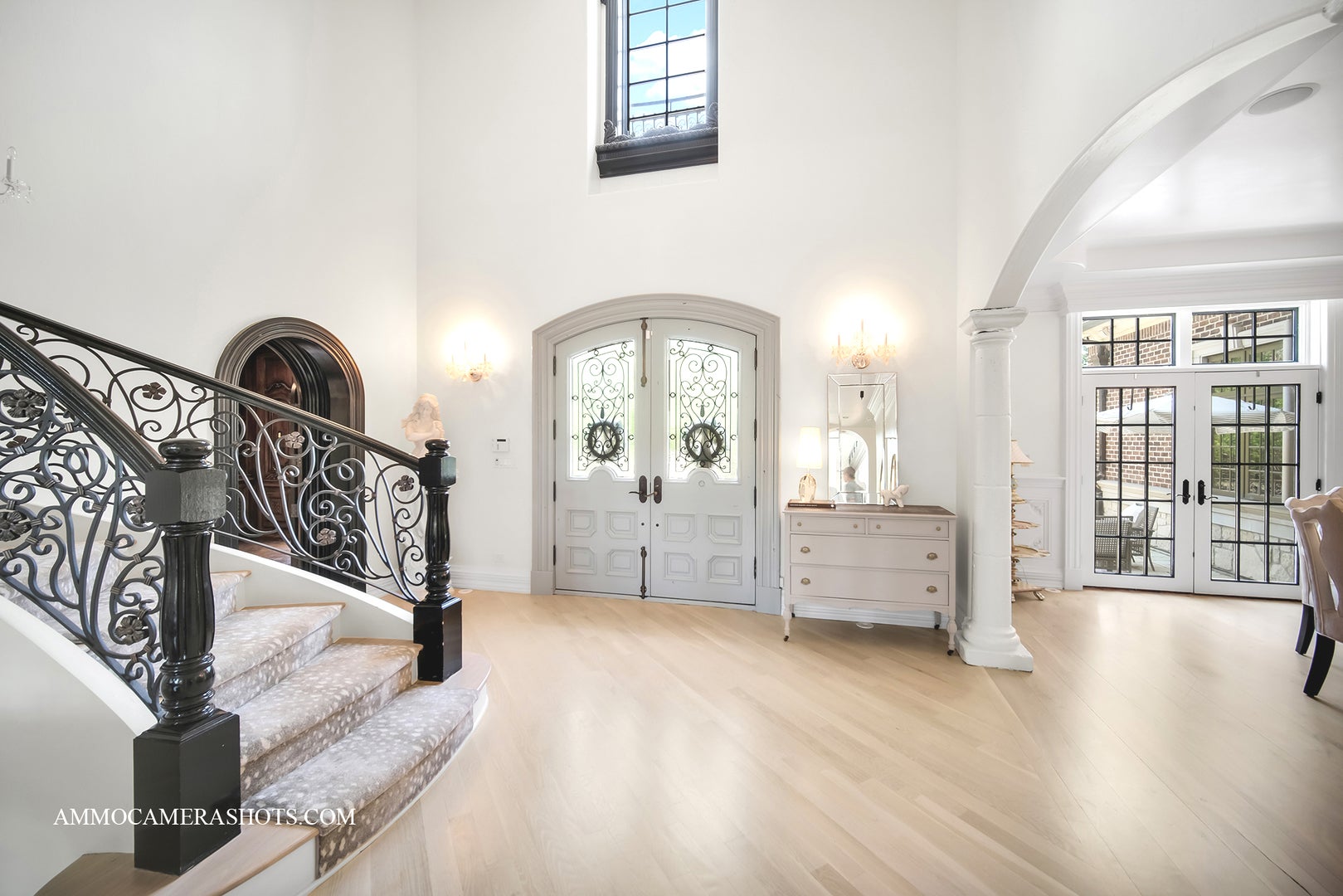 South Barrington, Illinois, 60010, United States, 5 Bedrooms Bedrooms, ,7 BathroomsBathrooms,Residential,Active,1960172