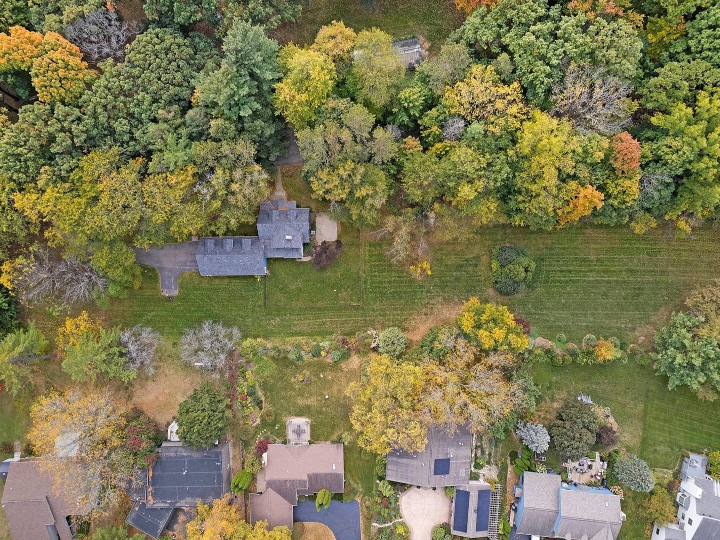 Rockford, Illinois, 61107, United States, 6 Bedrooms Bedrooms, ,7 BathroomsBathrooms,Residential,Active,1922304