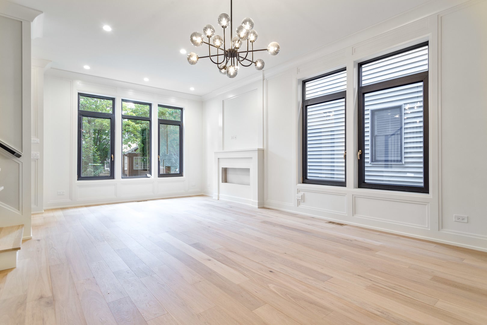 Chicago, Illinois, 60618, United States, 4 Bedrooms Bedrooms, ,5 BathroomsBathrooms,Residential,Active,1929682