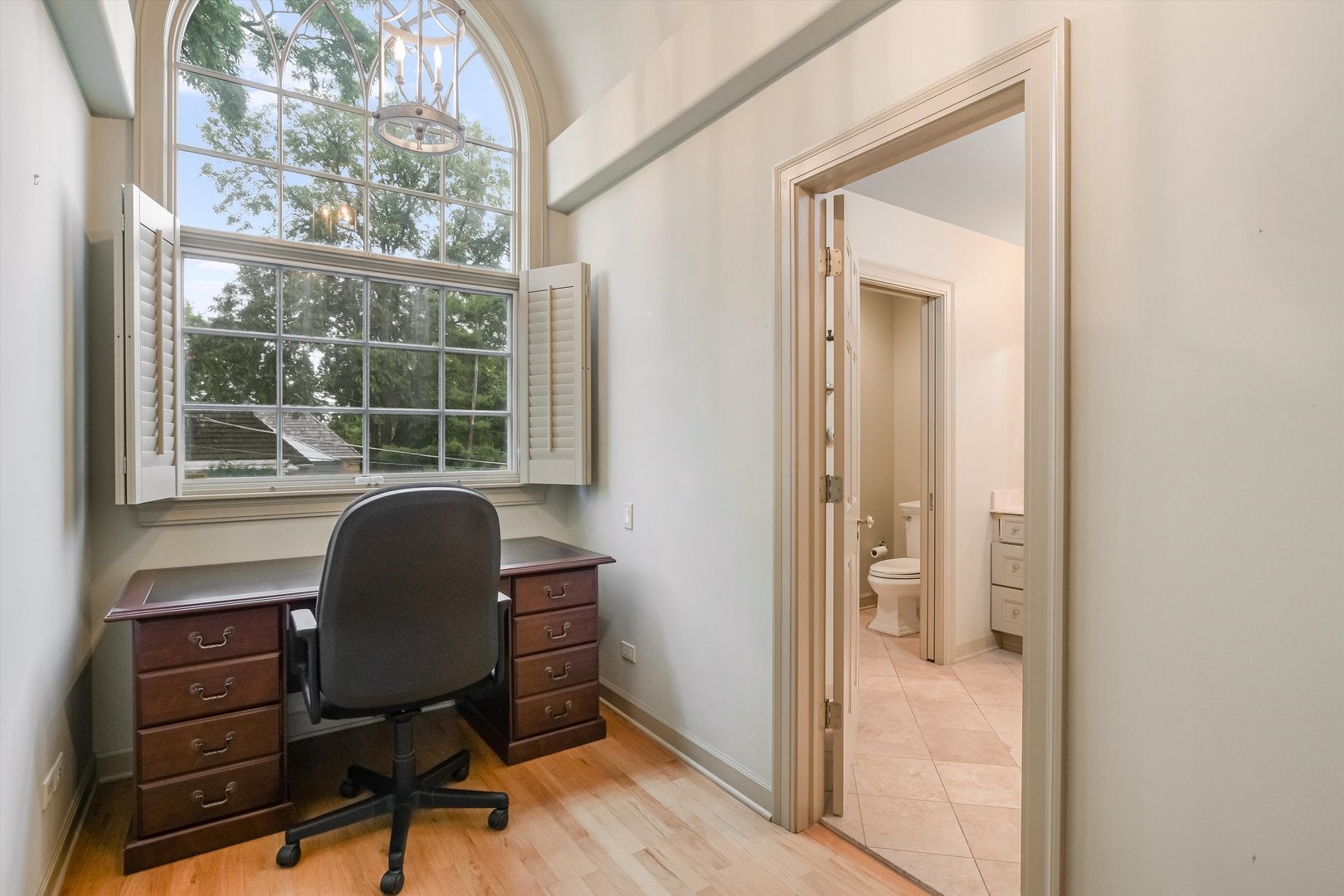 Park Ridge, Illinois, 60068, United States, 4 Bedrooms Bedrooms, ,4 BathroomsBathrooms,Residential,Active,1902948