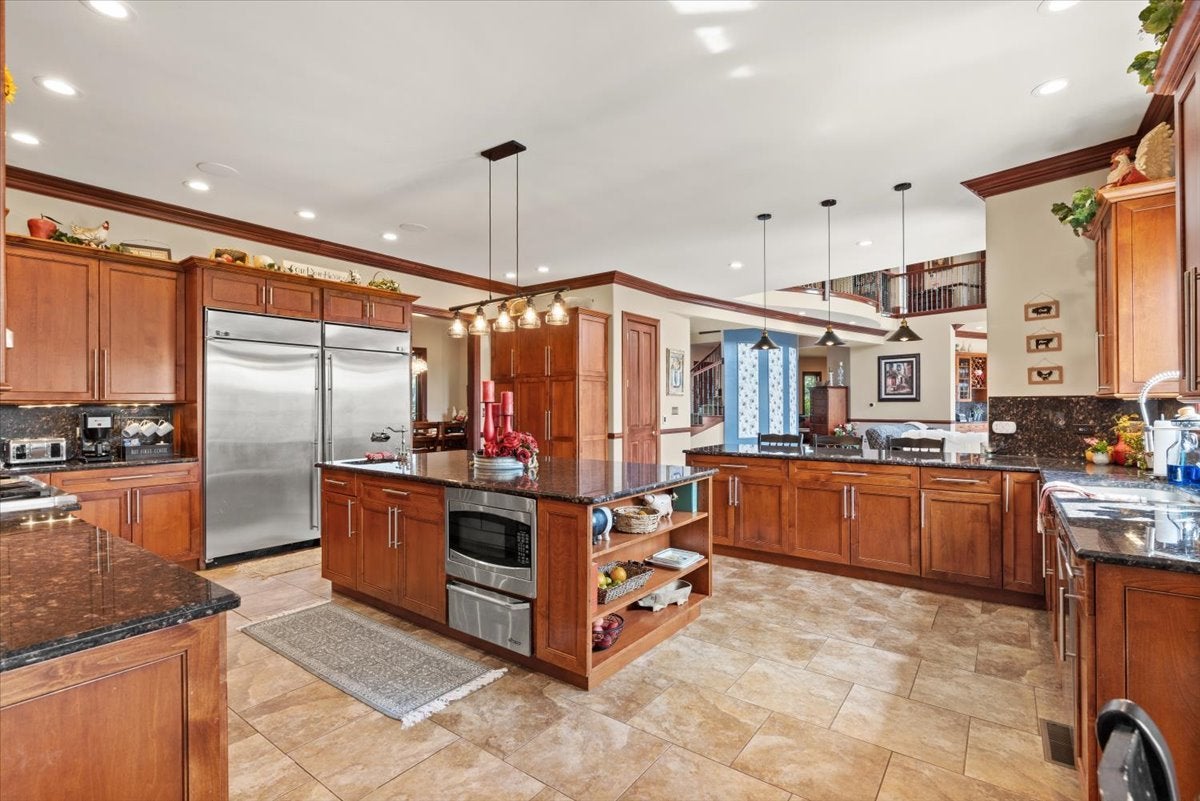 Barrington, Illinois, 60010, United States, 5 Bedrooms Bedrooms, ,7 BathroomsBathrooms,Residential,Active,1914793
