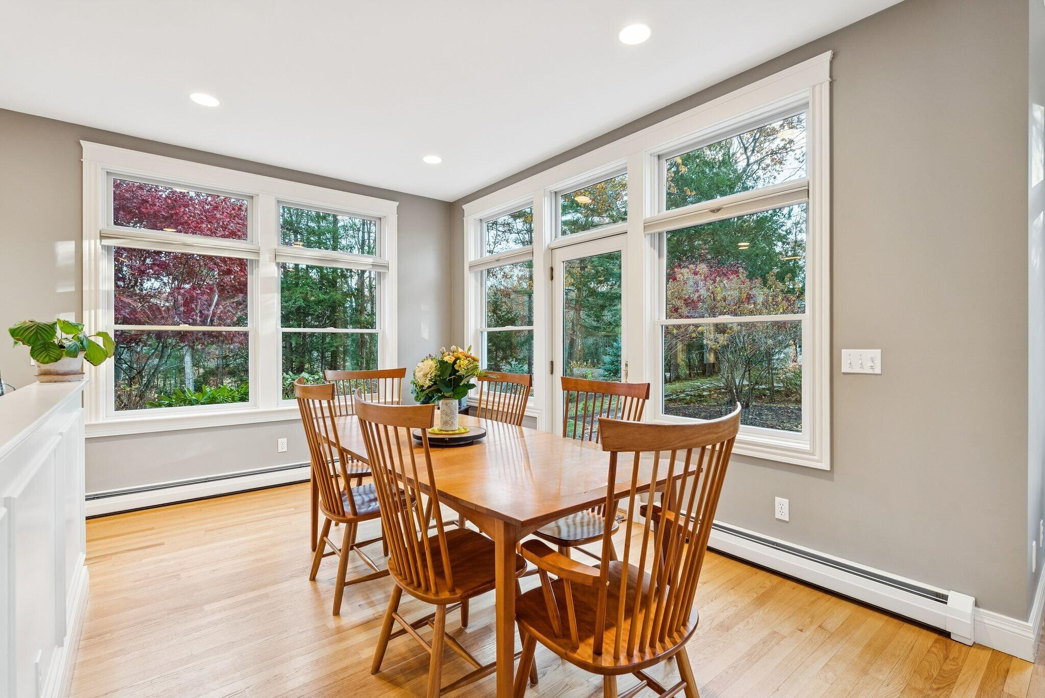 Falmouth, Maine, 04105, United States, 5 Bedrooms Bedrooms, ,4 BathroomsBathrooms,Residential,Active,2002327