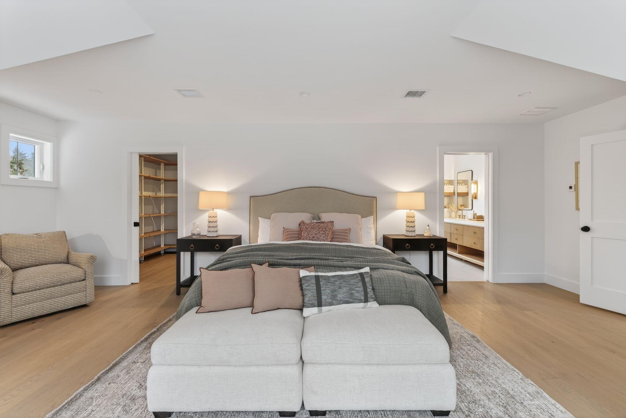 Falmouth, Maine, 04105, United States, 4 Bedrooms Bedrooms, ,4 BathroomsBathrooms,Residential,Active,2001079