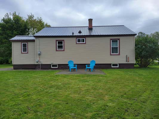 84 RUSS ST, CARIBOU, ME 04736, photo 4 of 23