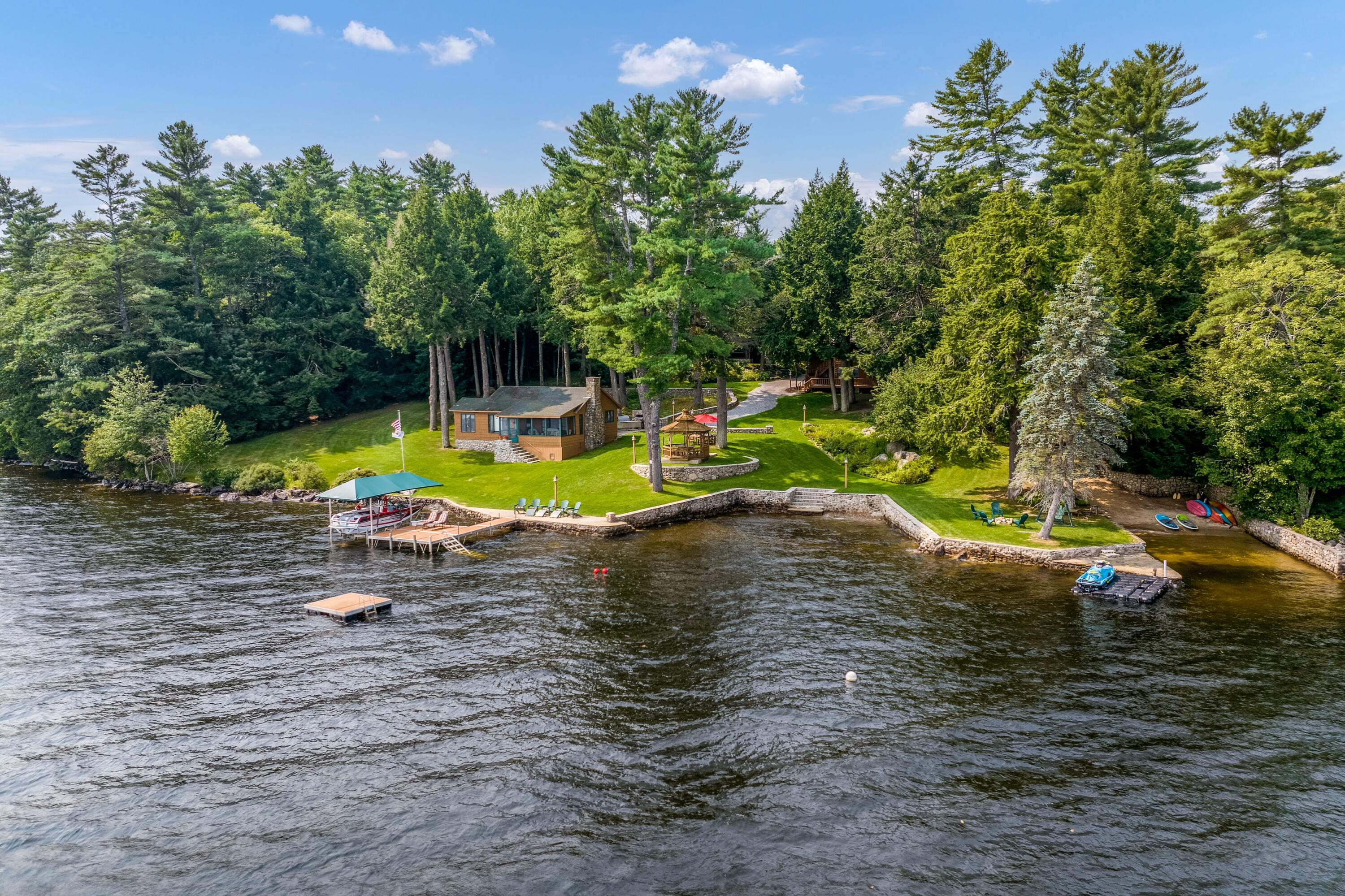 Naples, Maine, 04055, United States, 9 Bedrooms Bedrooms, ,8 BathroomsBathrooms,Residential,Active,1905064