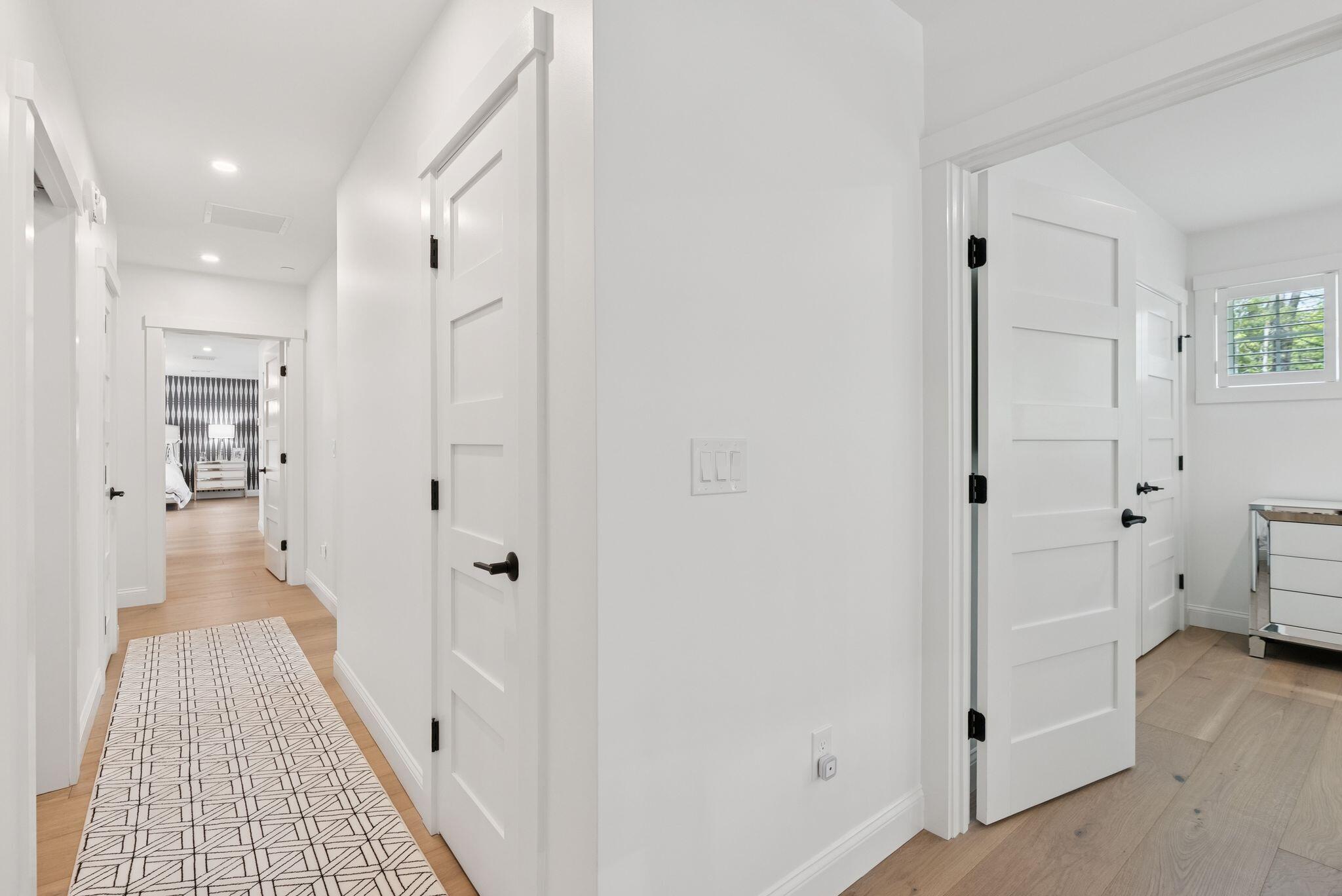 Cumberland, Maine, 04021, United States, ,5 BathroomsBathrooms,Residential,Active,1899925