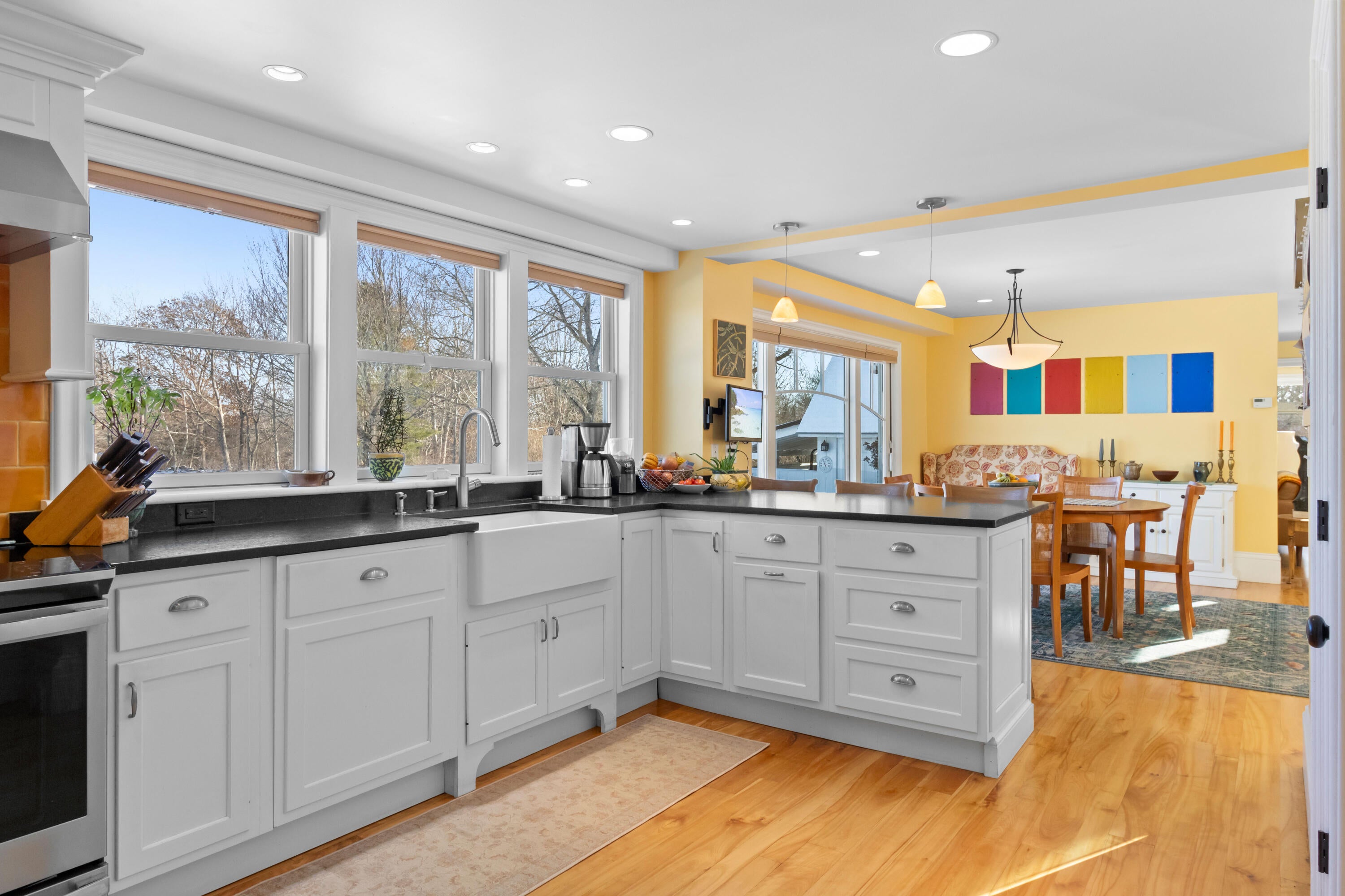 Waldoboro, Maine, 04572, United States, 4 Bedrooms Bedrooms, ,3 BathroomsBathrooms,Residential,Active,2007941