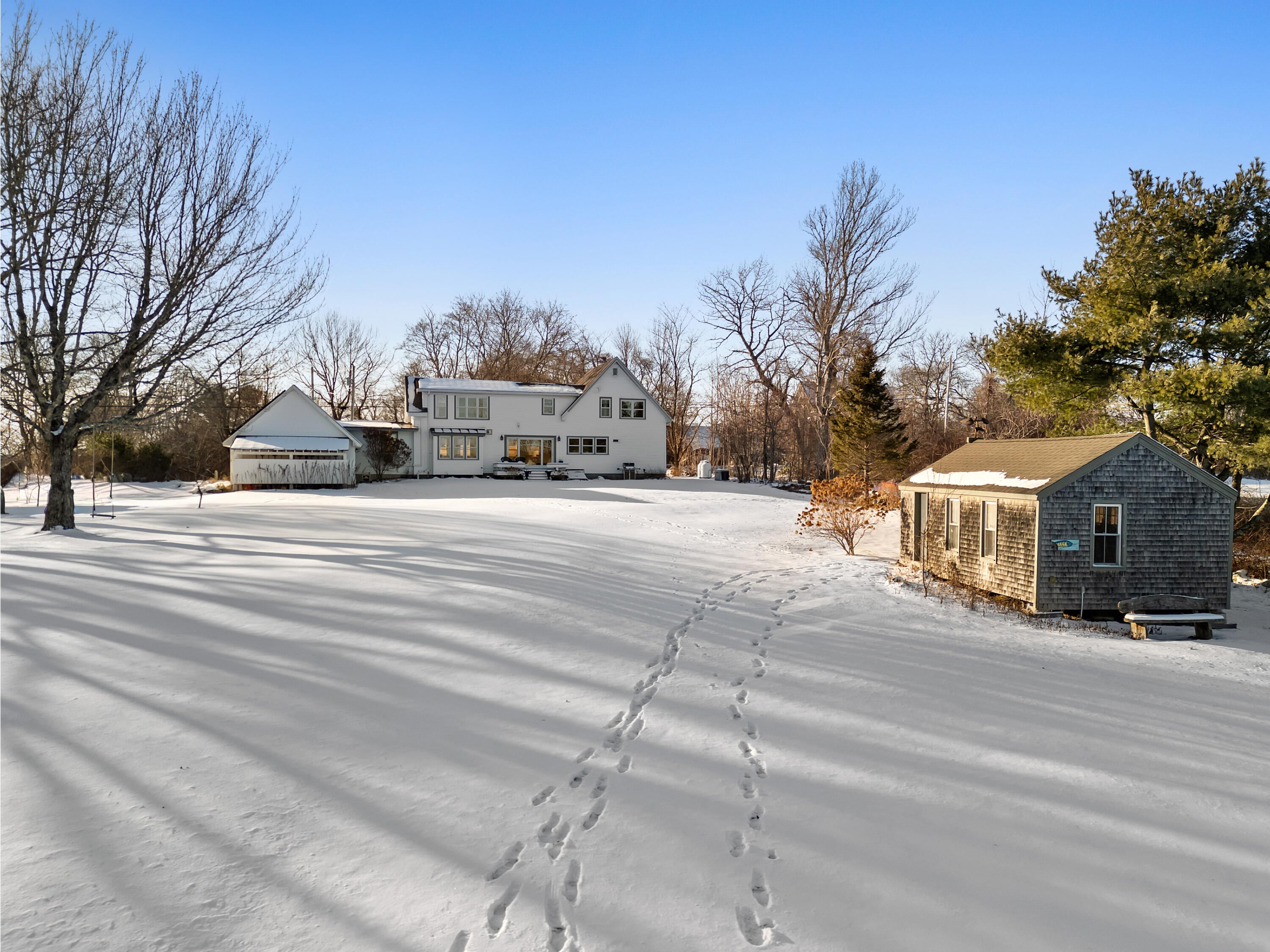 Waldoboro, Maine, 04572, United States, 4 Bedrooms Bedrooms, ,3 BathroomsBathrooms,Residential,Active,2007941
