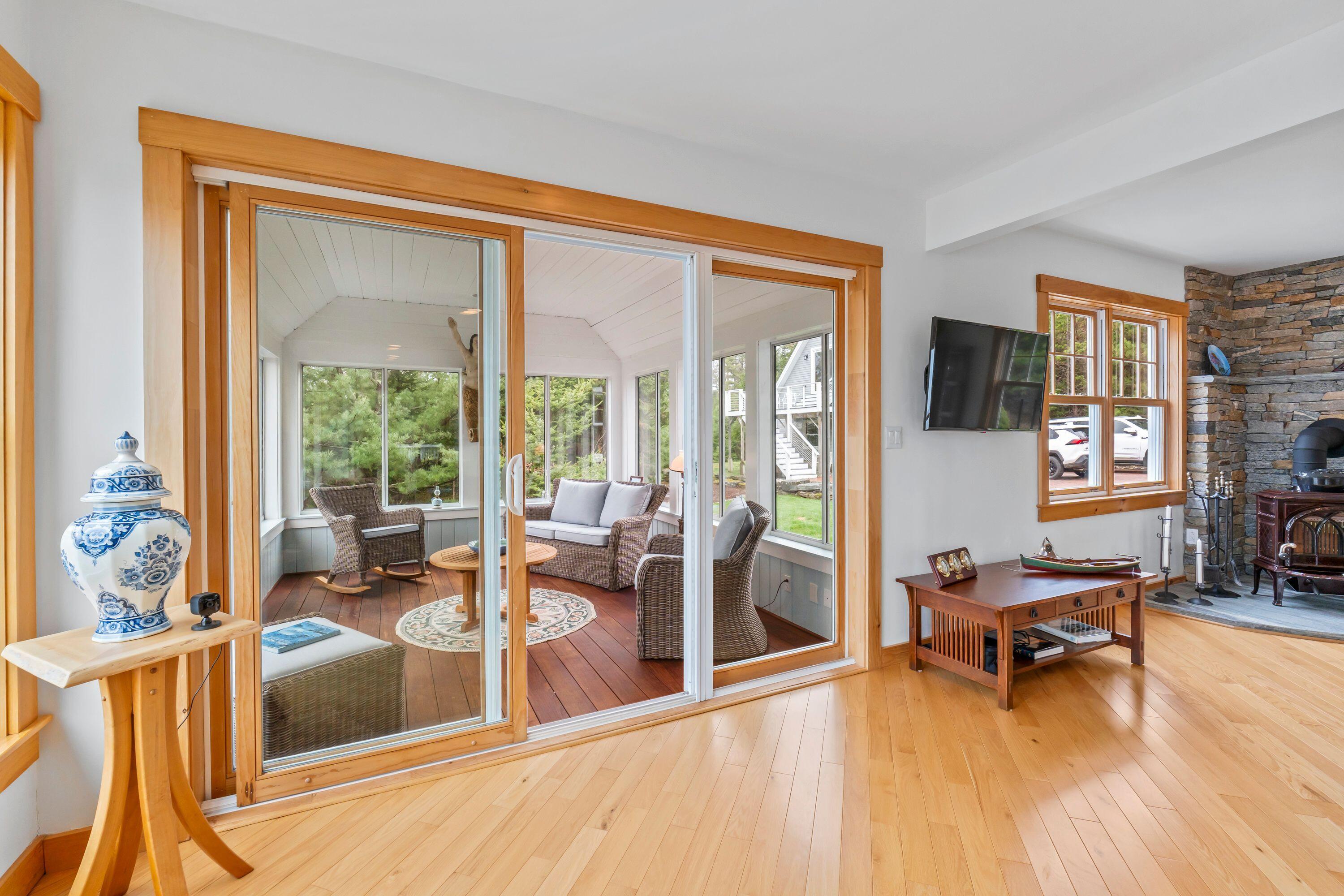Georgetown, Maine, 04548, United States, 2 Bedrooms Bedrooms, ,3 BathroomsBathrooms,Residential,Active,1798245