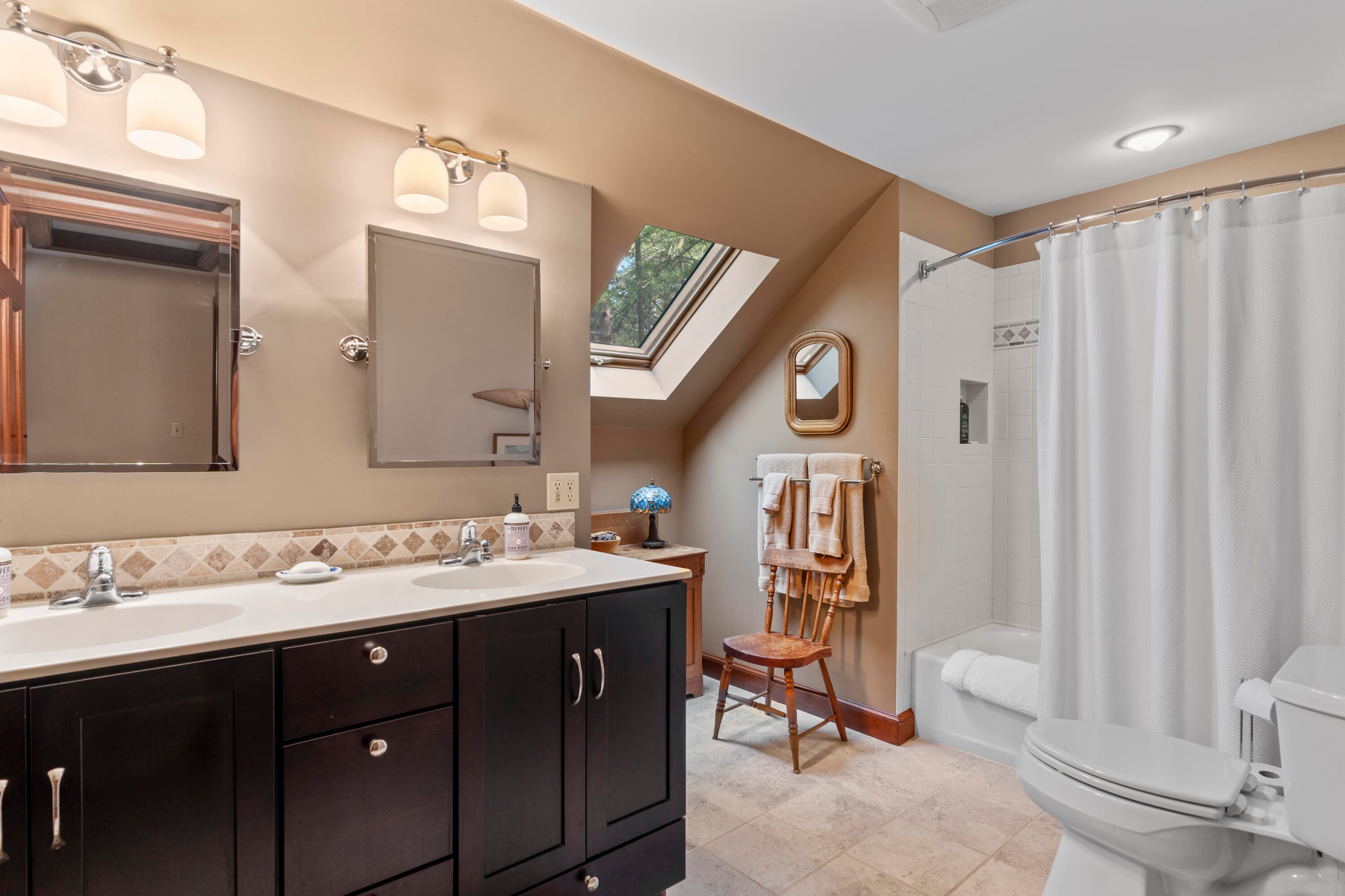 Harpswell, Maine, 04079, United States, 3 Bedrooms Bedrooms, ,2 BathroomsBathrooms,Residential,Active,1913036