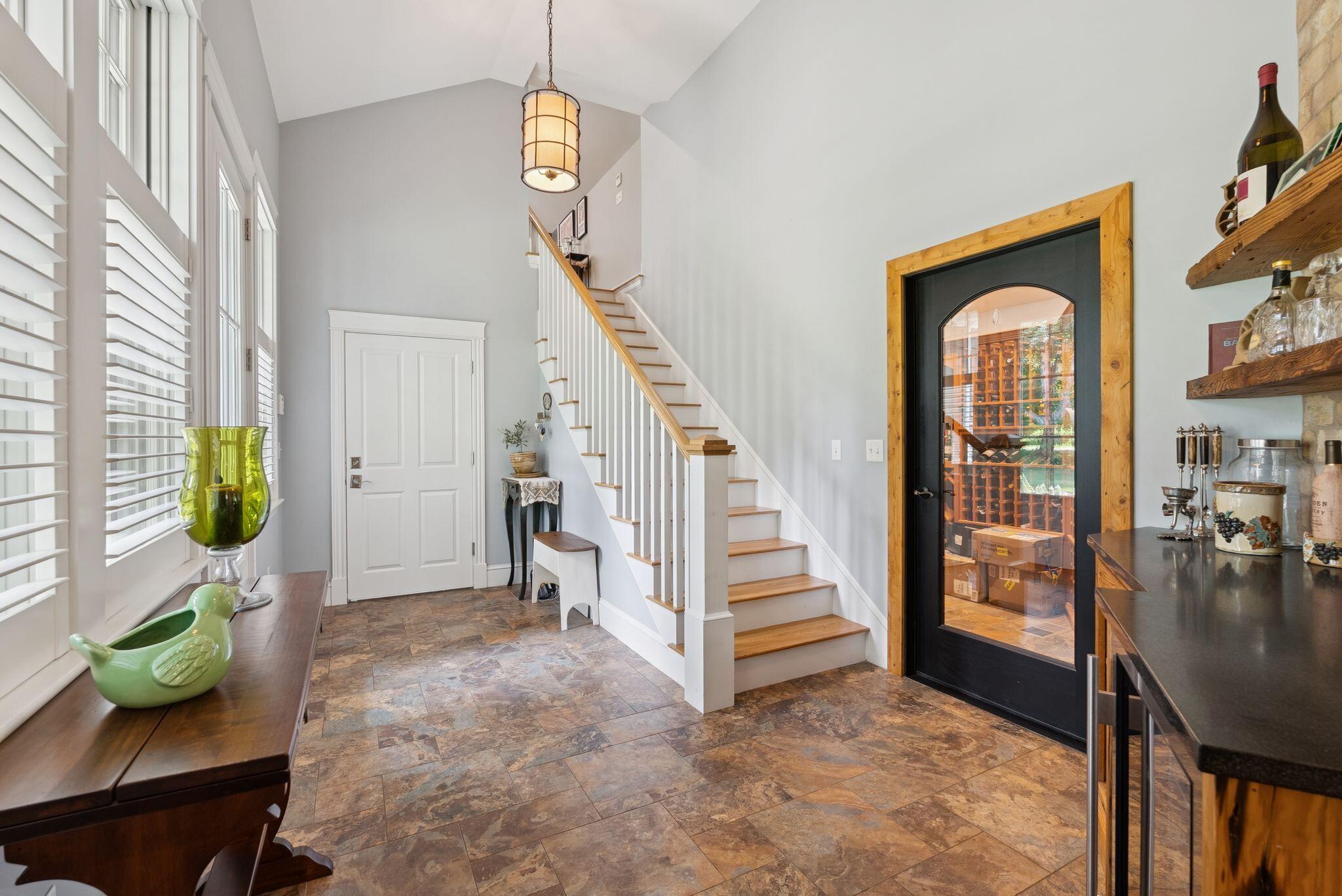 Falmouth, Maine, 04105, United States, 5 Bedrooms Bedrooms, ,6 BathroomsBathrooms,Residential,Active,1952276