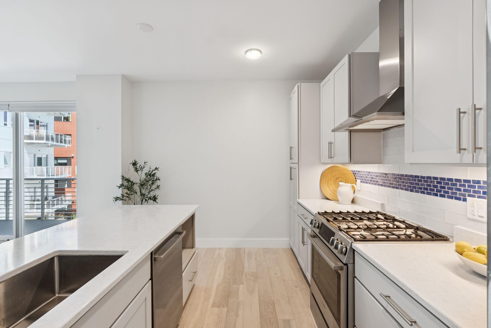 Portland, Maine, 04101, United States, 2 Bedrooms Bedrooms, ,2 BathroomsBathrooms,Residential,Active,1929690
