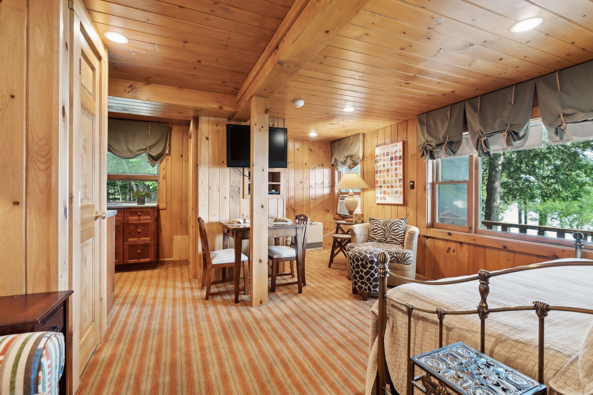 Naples, Maine, 04055, United States, 9 Bedrooms Bedrooms, ,8 BathroomsBathrooms,Residential,Active,1905064