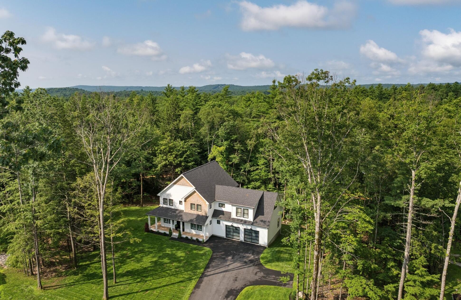 Cumberland, Maine, 04021, United States, ,5 BathroomsBathrooms,Residential,Active,1899925