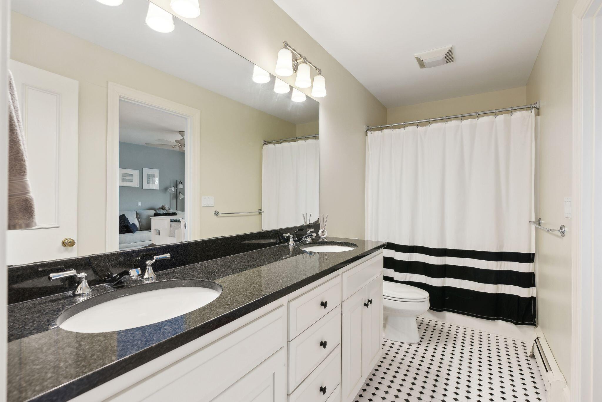 Cumberland, Maine, 04110, United States, 4 Bedrooms Bedrooms, ,5 BathroomsBathrooms,Residential,Active,1886783