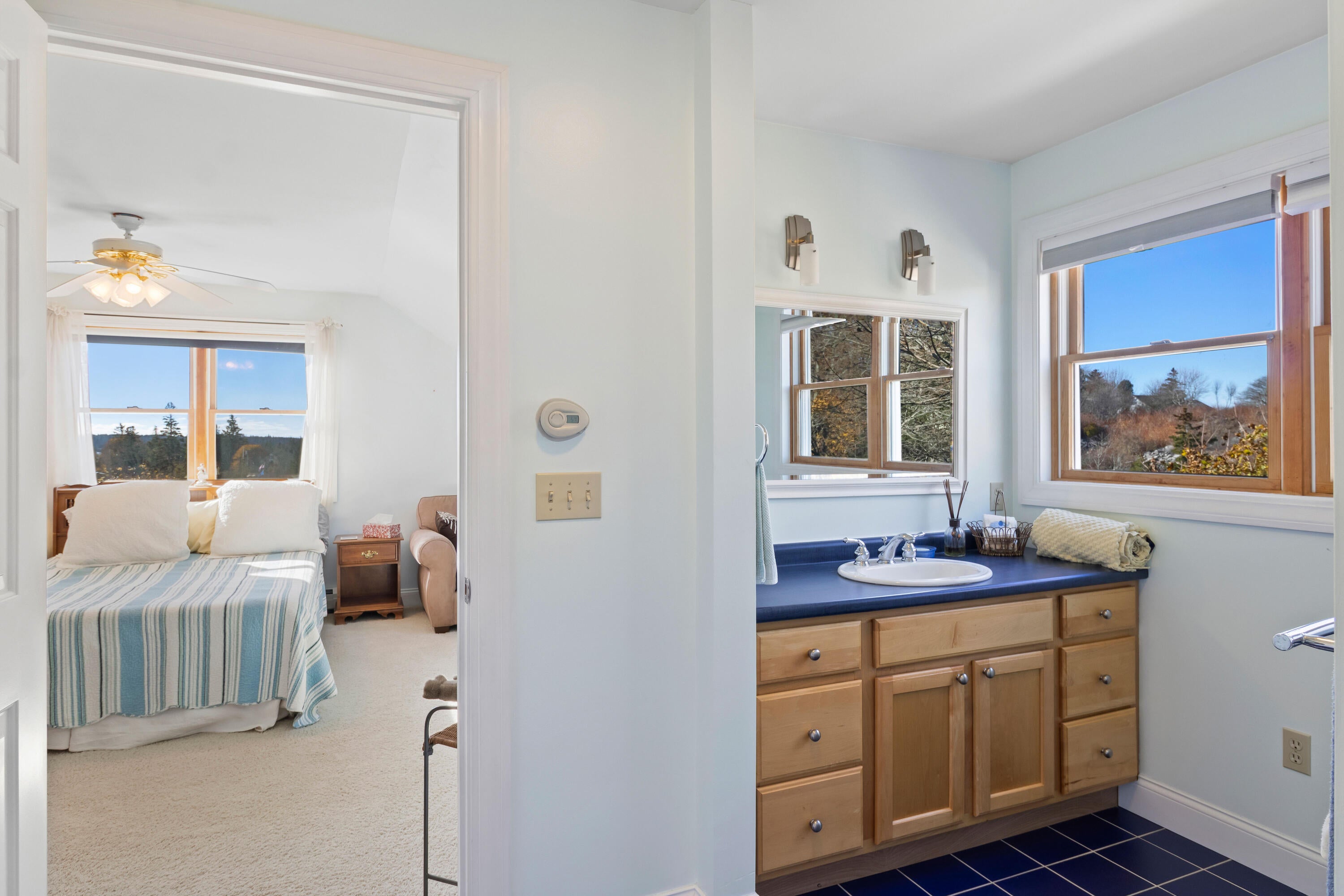 Vinalhaven, Maine, 04863, United States, 4 Bedrooms Bedrooms, ,4 BathroomsBathrooms,Residential,Active,1997886