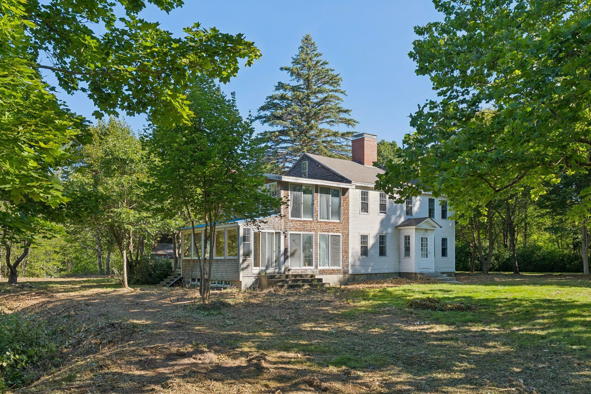 Falmouth, Maine, 04105, United States, 4 Bedrooms Bedrooms, ,3 BathroomsBathrooms,Residential,Active,1943791