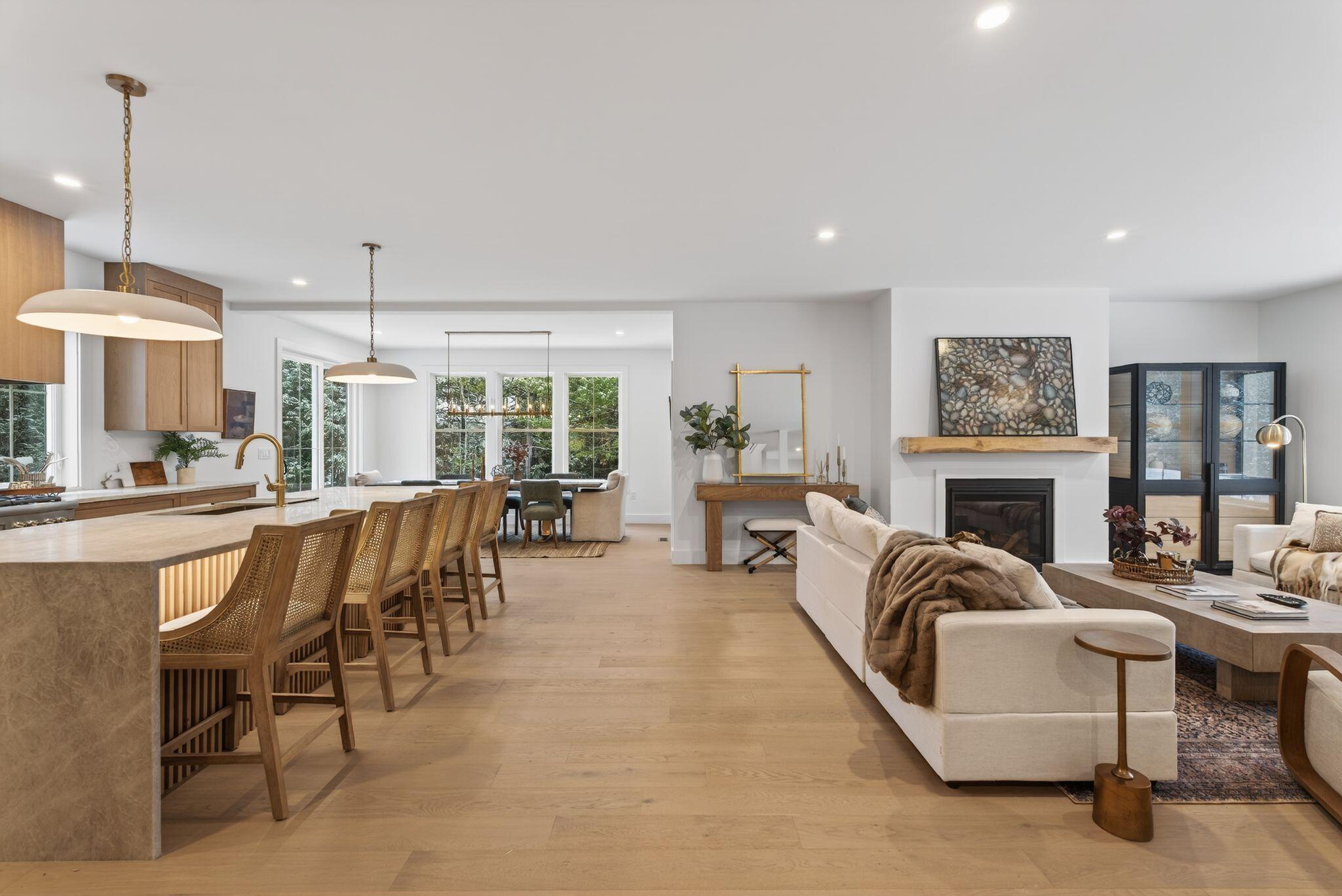 Falmouth, Maine, 04105, United States, 4 Bedrooms Bedrooms, ,4 BathroomsBathrooms,Residential,Active,2001079