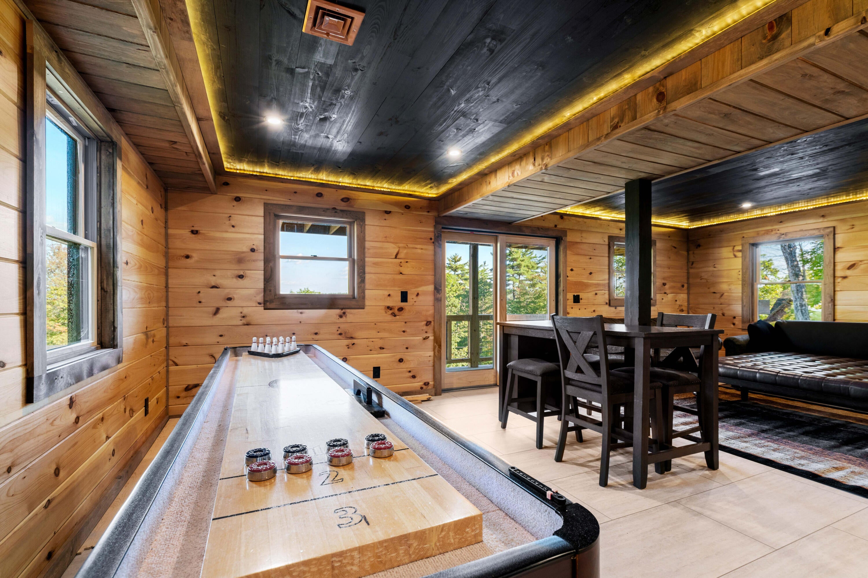 Bridgton, Maine, 04009, United States, 4 Bedrooms Bedrooms, ,2 BathroomsBathrooms,Residential,Active,1962244