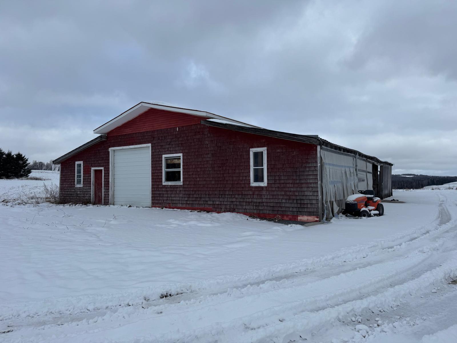 New Canada, Maine, 04743, United States, 6 Bedrooms Bedrooms, ,2 BathroomsBathrooms,Residential,Active,1702003