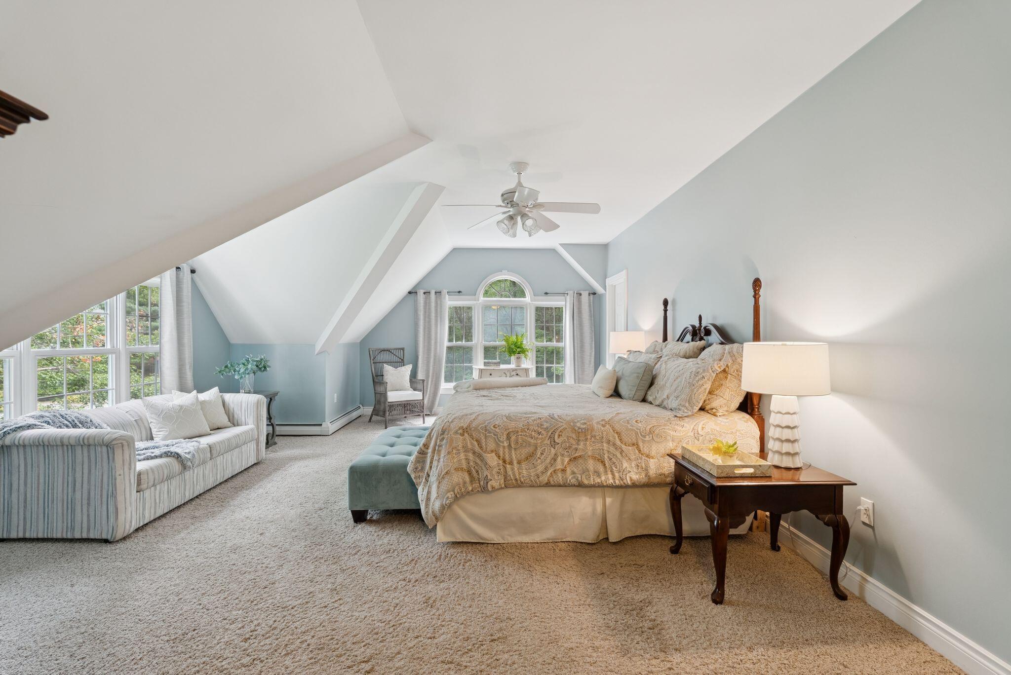 Falmouth, Maine, 04105, United States, 4 Bedrooms Bedrooms, ,3 BathroomsBathrooms,Residential,Active,1920228
