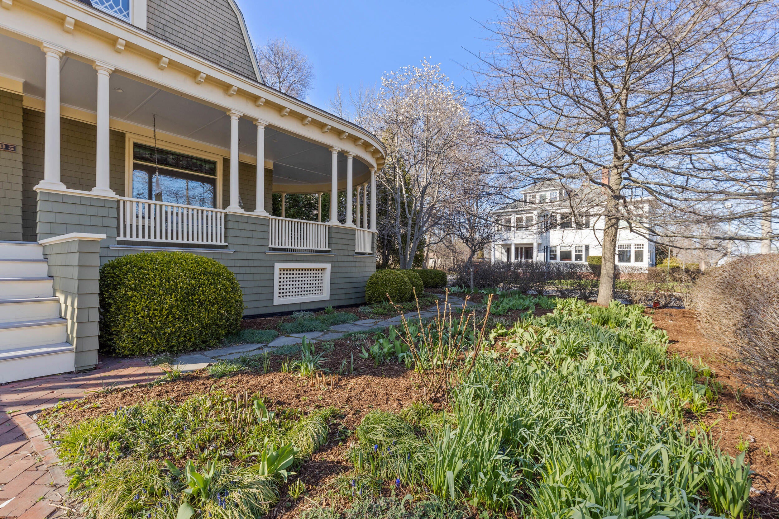 Portland, Maine, 04103, United States, 4 Bedrooms Bedrooms, ,3 BathroomsBathrooms,Residential,Active,2040217