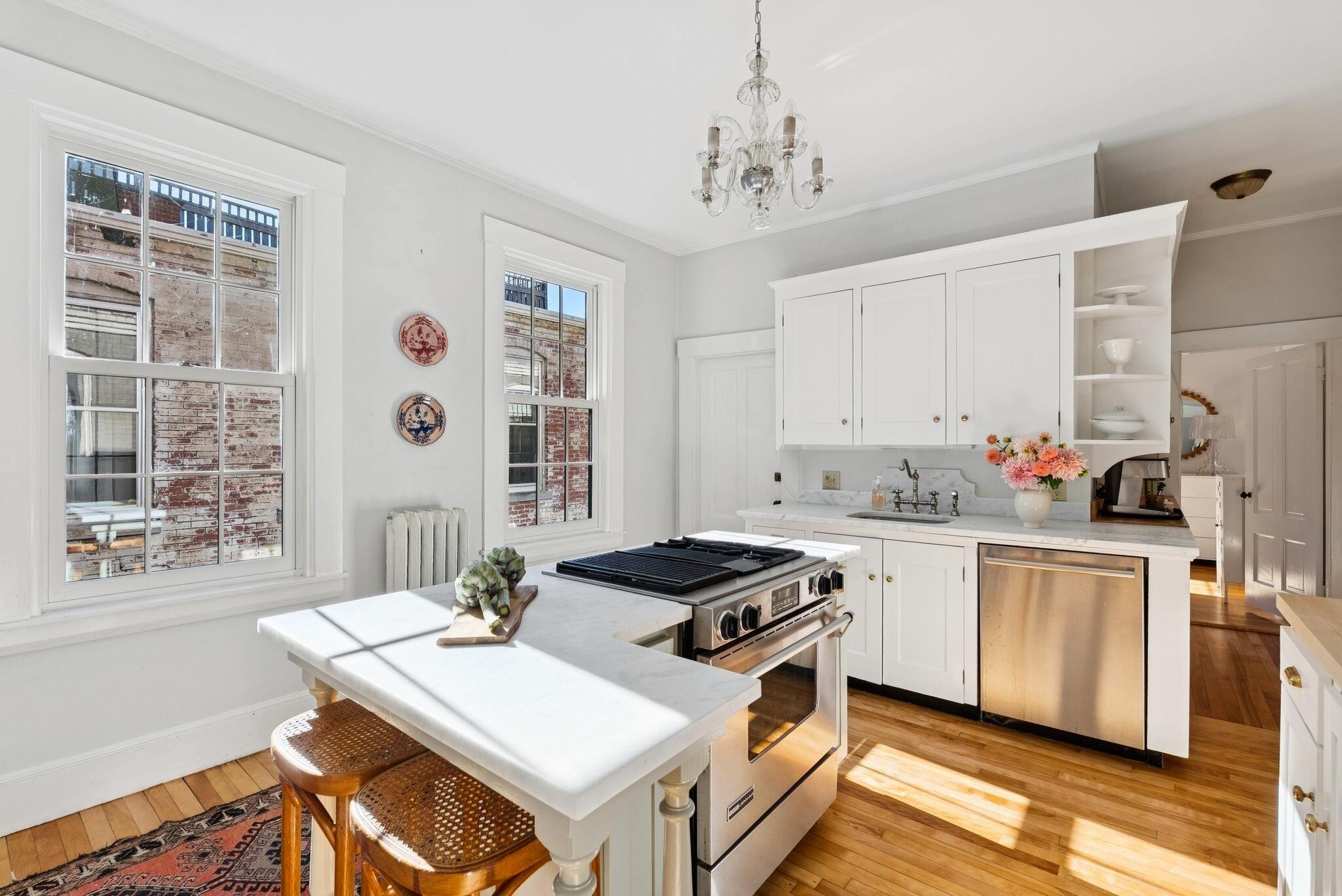 Portland, Maine, 04102, United States, 4 Bedrooms Bedrooms, ,3 BathroomsBathrooms,Residential,Active,1965802