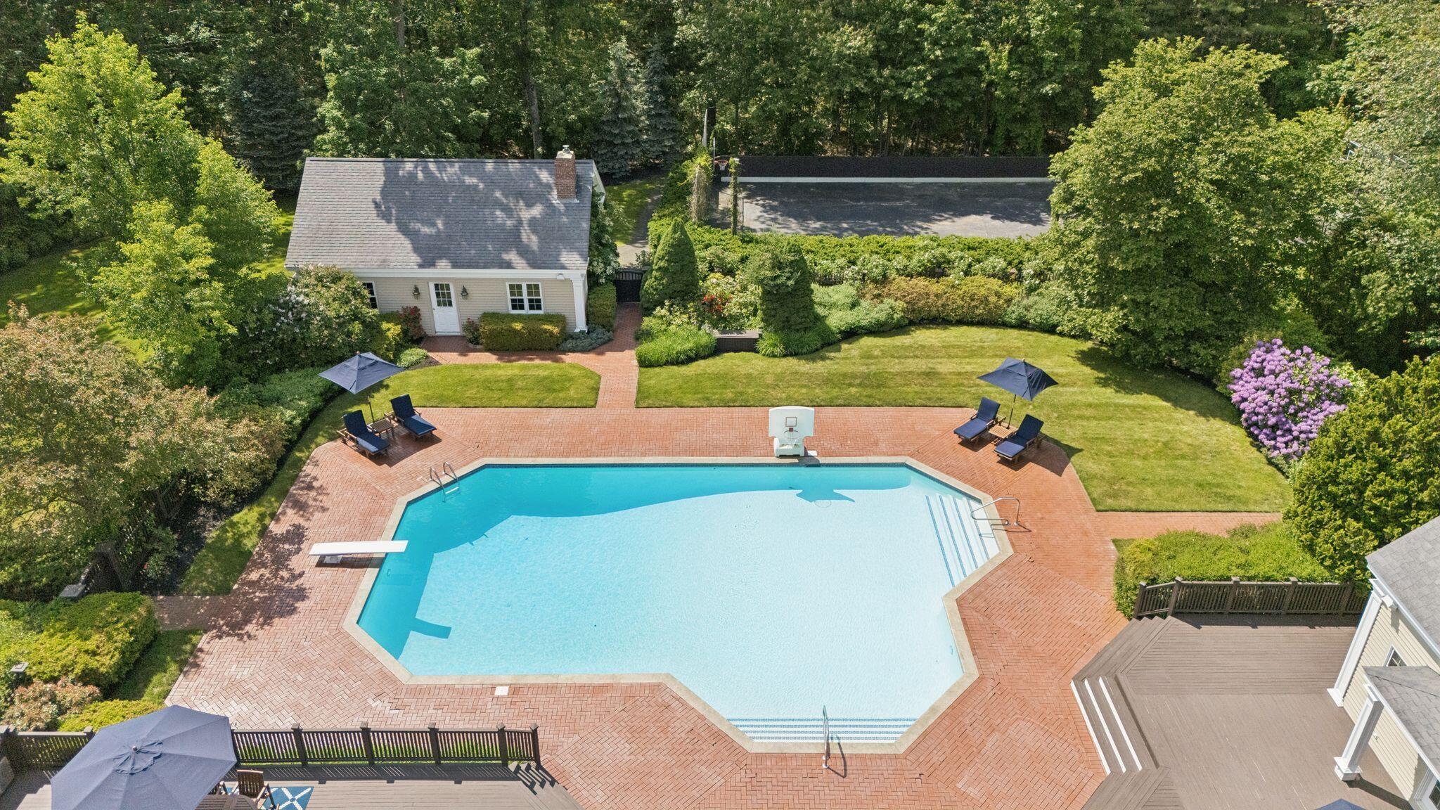 Saco, Maine, 04072, United States, 8 Bedrooms Bedrooms, ,9 BathroomsBathrooms,Residential,Active,1839757