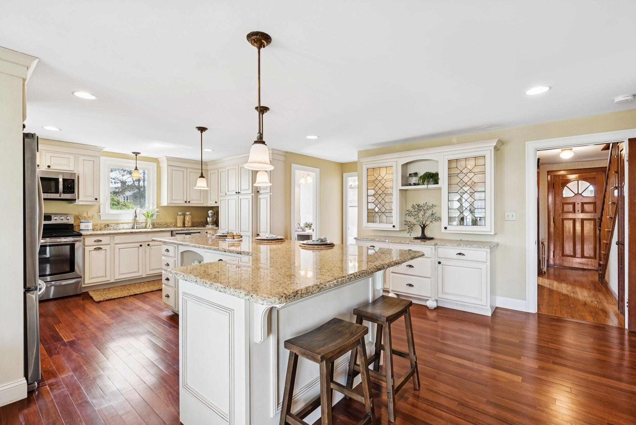 Biddeford, Maine, 04005, United States, 5 Bedrooms Bedrooms, ,2 BathroomsBathrooms,Residential,Active,1903206