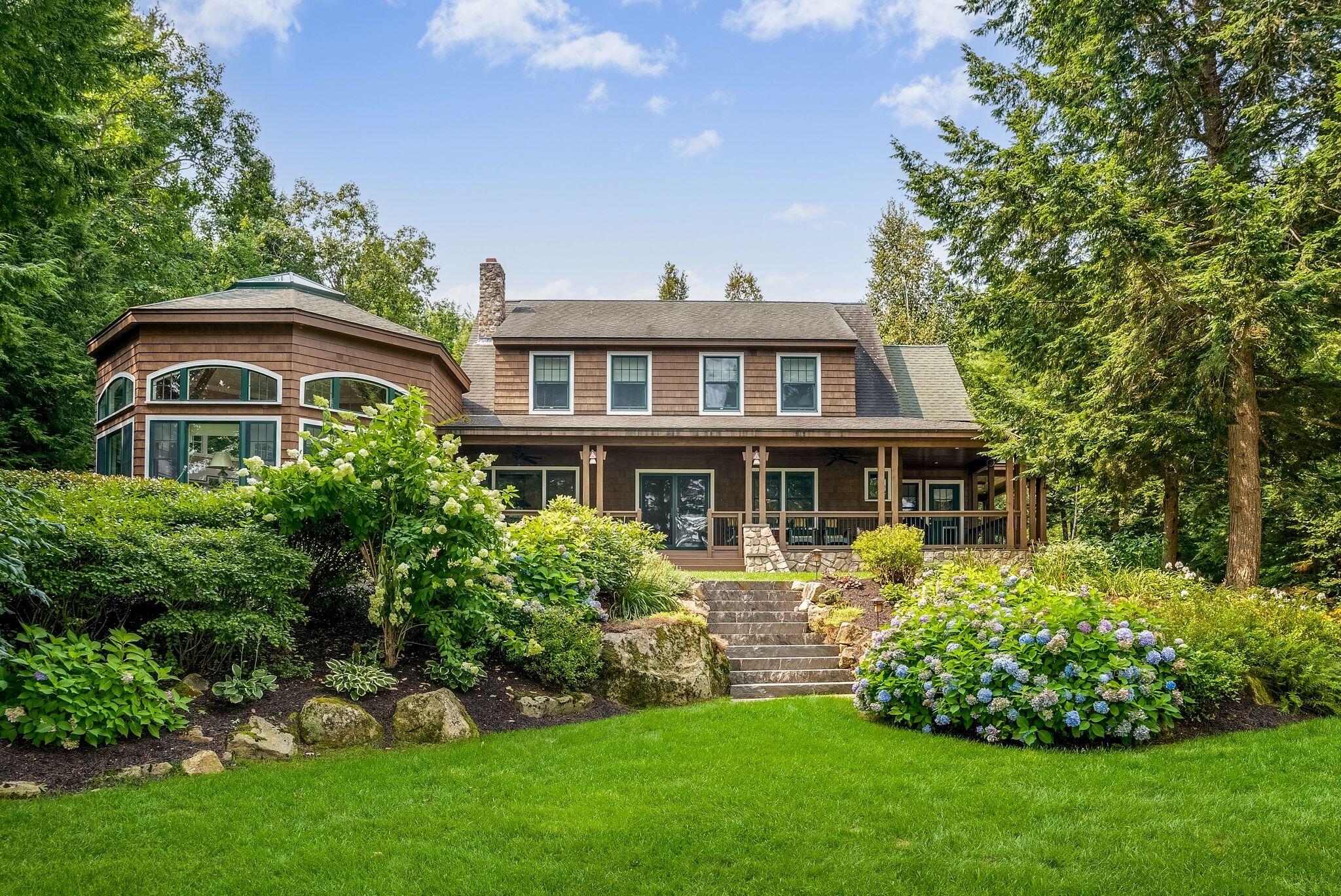 Naples, Maine, 04055, United States, 9 Bedrooms Bedrooms, ,8 BathroomsBathrooms,Residential,Active,1905064