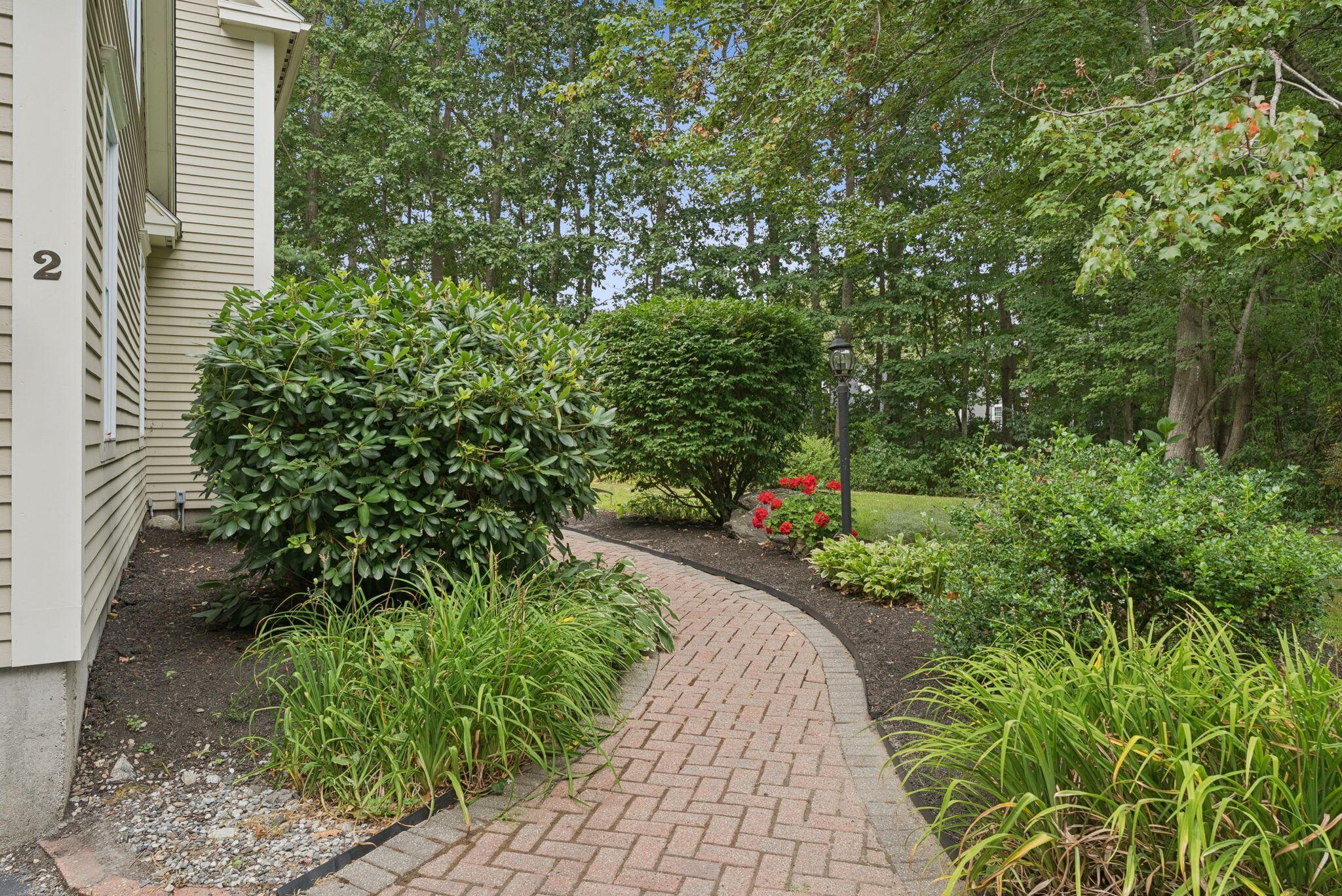 Falmouth, Maine, 04105, United States, 4 Bedrooms Bedrooms, ,3 BathroomsBathrooms,Residential,Active,1920228