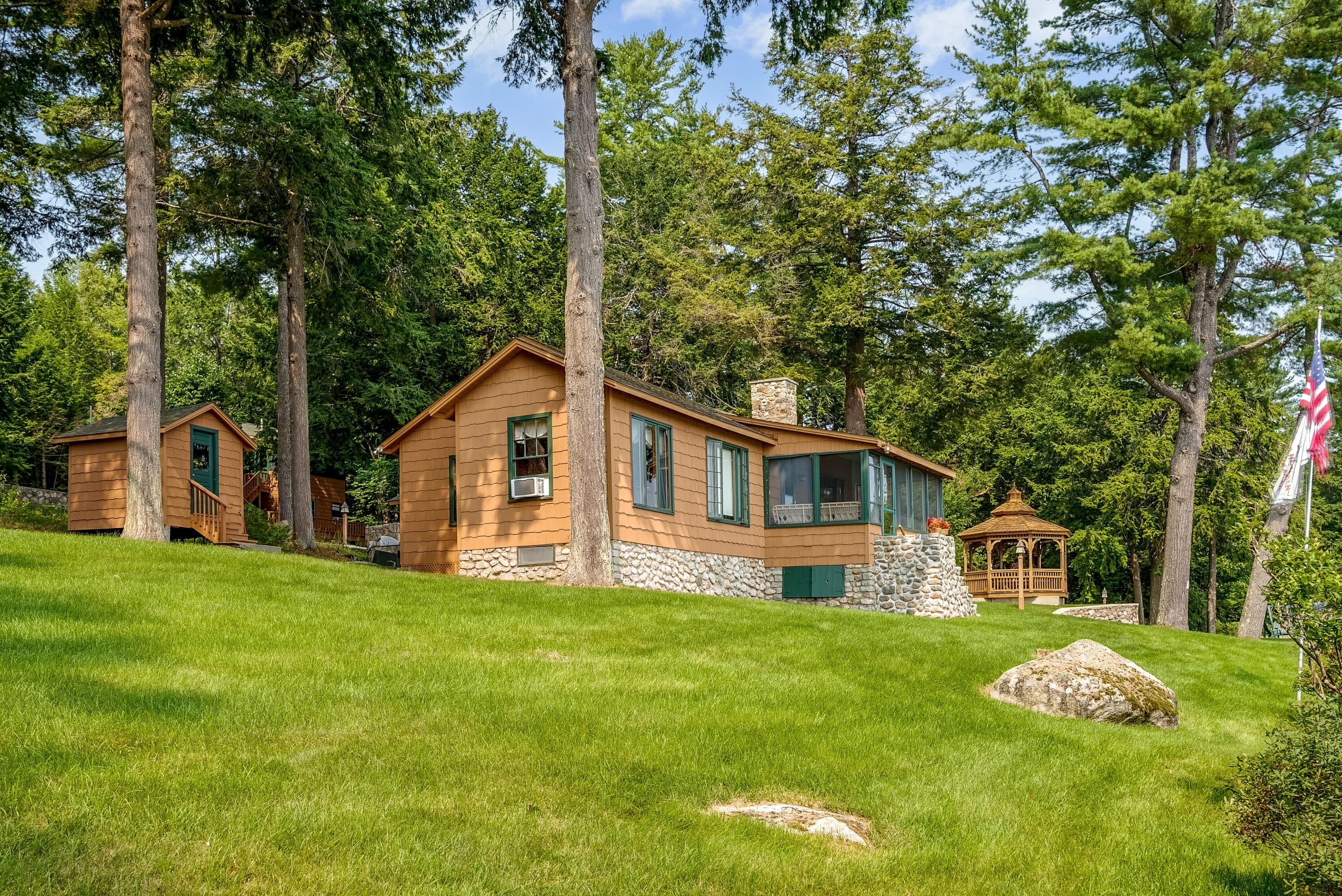 Naples, Maine, 04055, United States, 9 Bedrooms Bedrooms, ,8 BathroomsBathrooms,Residential,Active,1905064