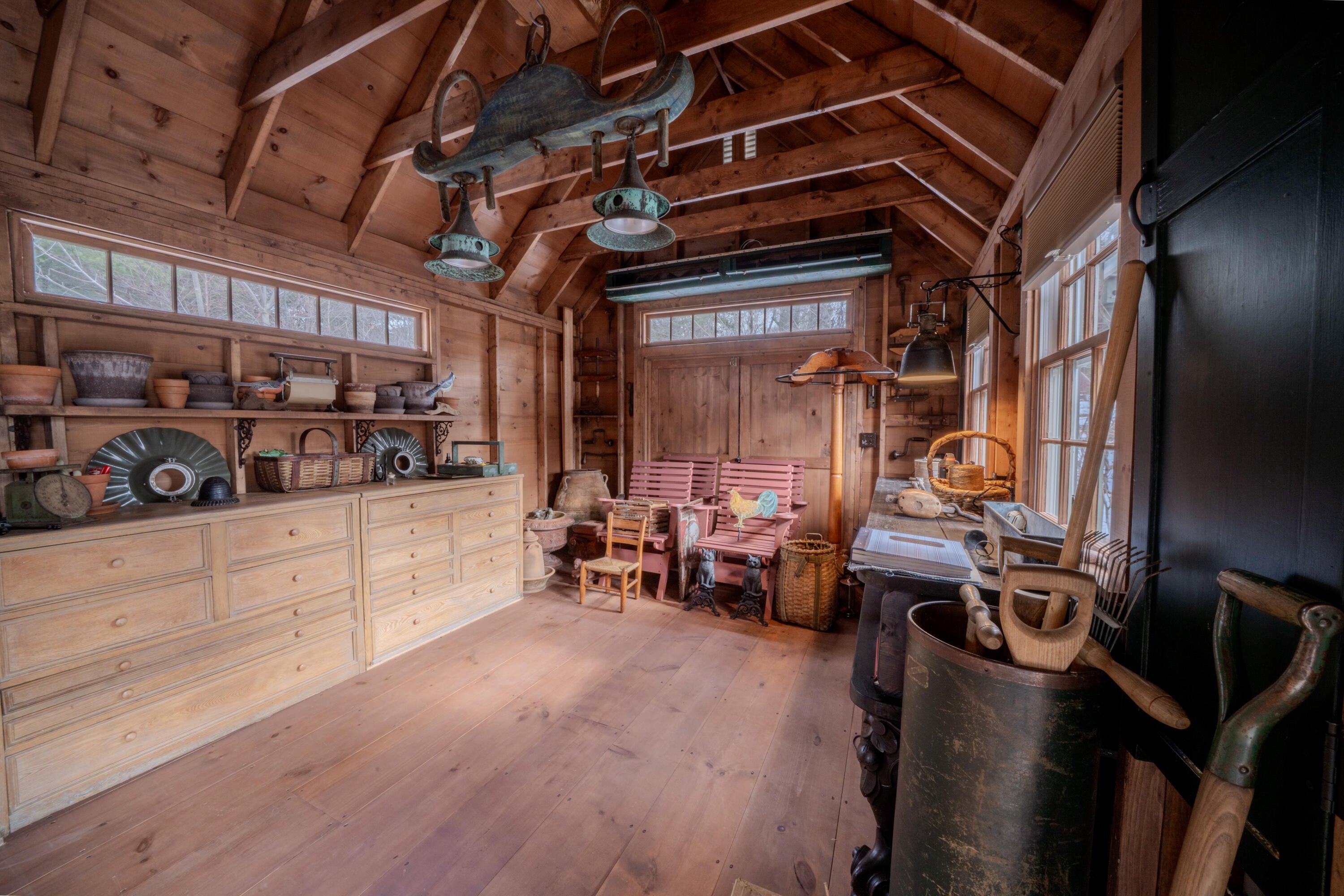 Belfast, Maine, 04915, United States, ,2 BathroomsBathrooms,Residential,Active,1762819