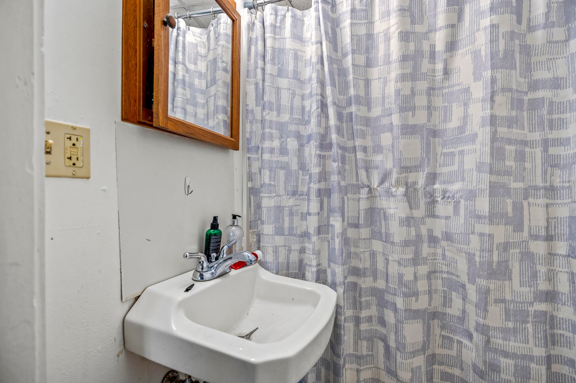 South Berwick, Maine, 03908, United States, ,7 BathroomsBathrooms,Residential,Contingent,1773217
