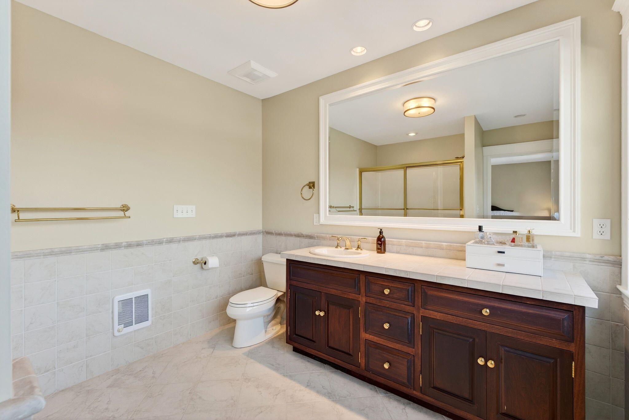 Falmouth, Maine, 04105, United States, 5 Bedrooms Bedrooms, ,7 BathroomsBathrooms,Residential,Active,2013455