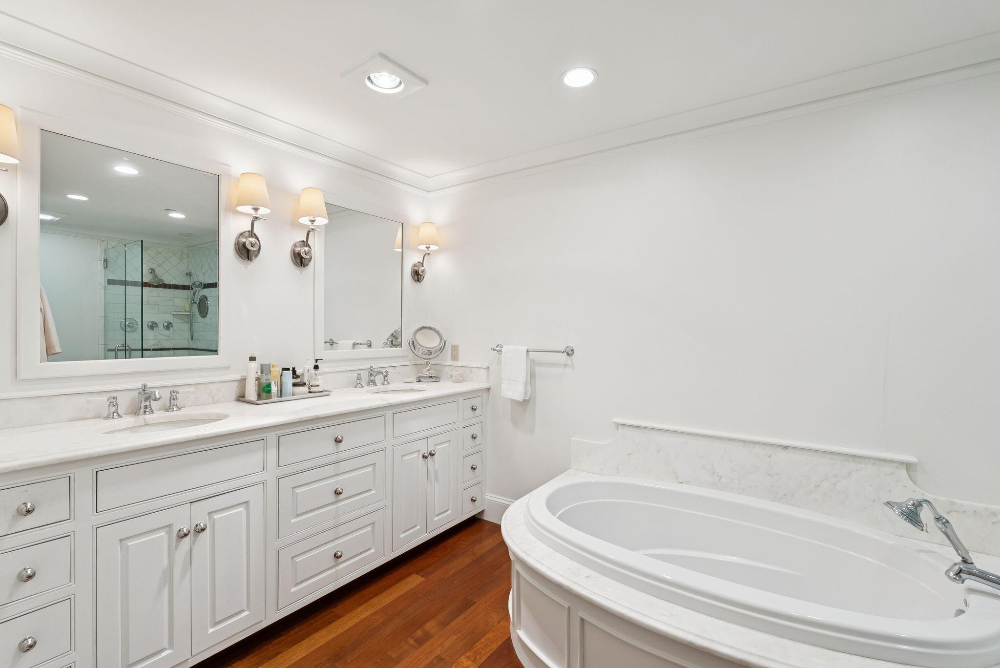 Scarborough, Maine, 04074, United States, 2 Bedrooms Bedrooms, ,3 BathroomsBathrooms,Residential,Active,1972151