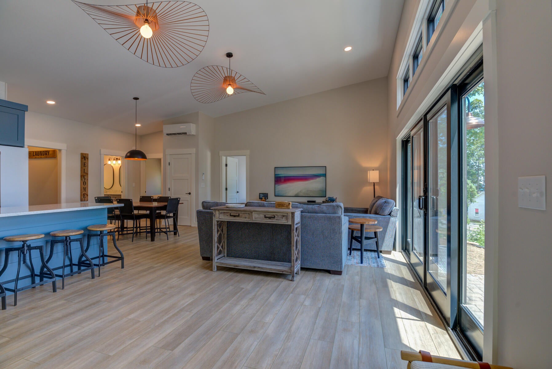 Ogunquit, Maine, 03907, United States, 3 Bedrooms Bedrooms, ,2 BathroomsBathrooms,Residential,Active,1951829