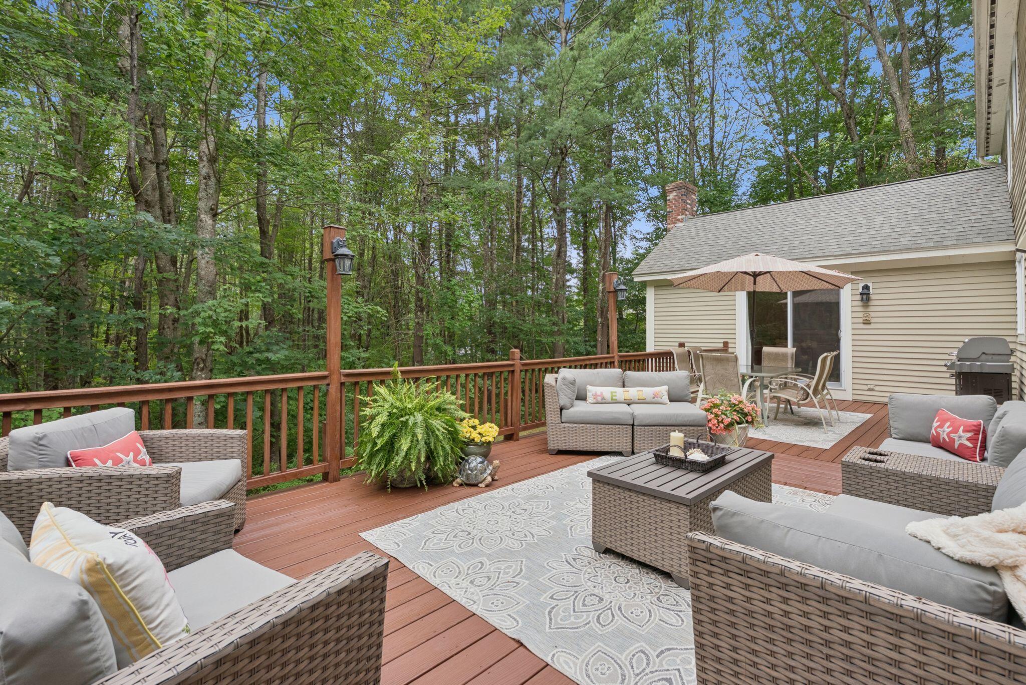 Falmouth, Maine, 04105, United States, 4 Bedrooms Bedrooms, ,3 BathroomsBathrooms,Residential,Active,1920228