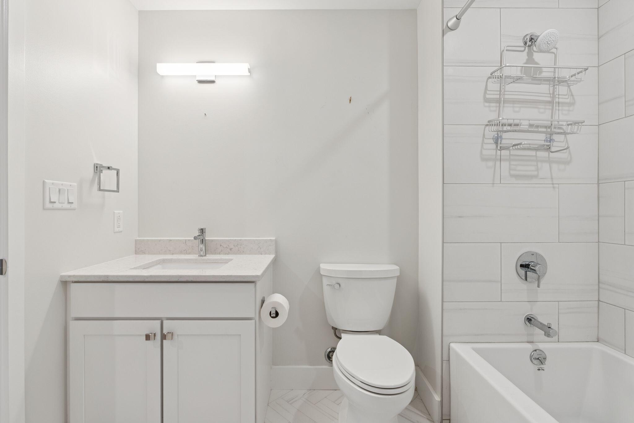 Portland, Maine, 04101, United States, 2 Bedrooms Bedrooms, ,2 BathroomsBathrooms,Residential,Active,1929690