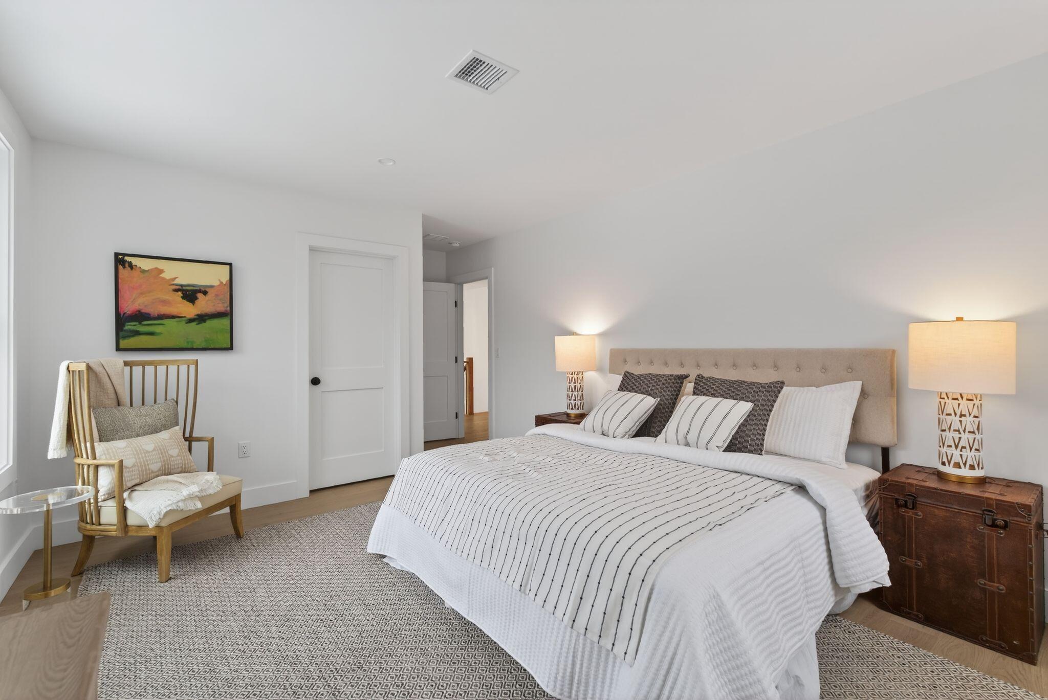 Falmouth, Maine, 04105, United States, 4 Bedrooms Bedrooms, ,4 BathroomsBathrooms,Residential,Active,2001079