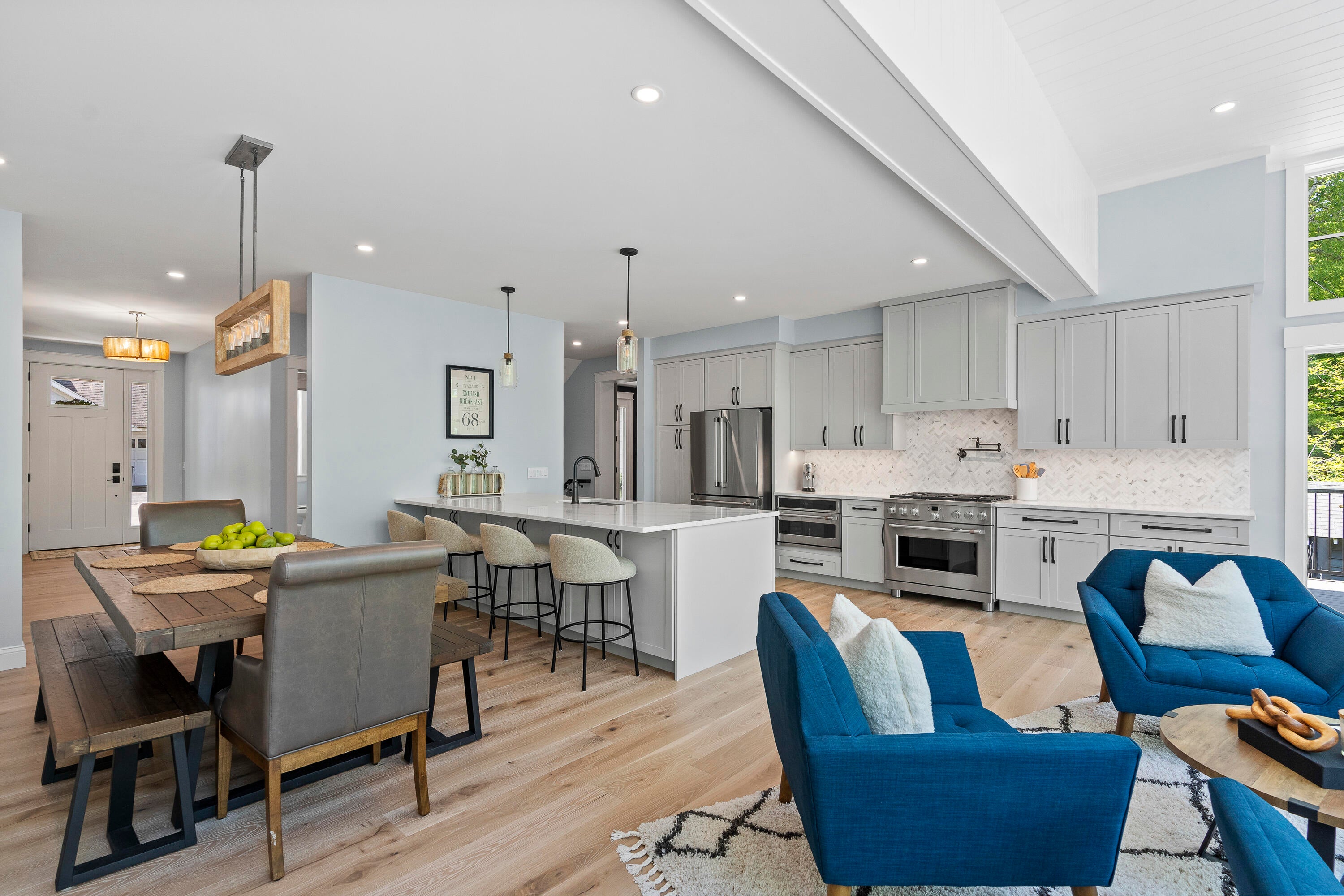 Falmouth, Maine, 04105, United States, 5 Bedrooms Bedrooms, ,6 BathroomsBathrooms,Residential,Active,2028555